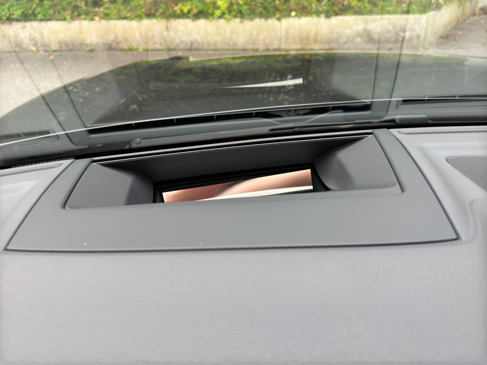 VW Touareg 3.0TSIe Hybrid R 4x4-image-15