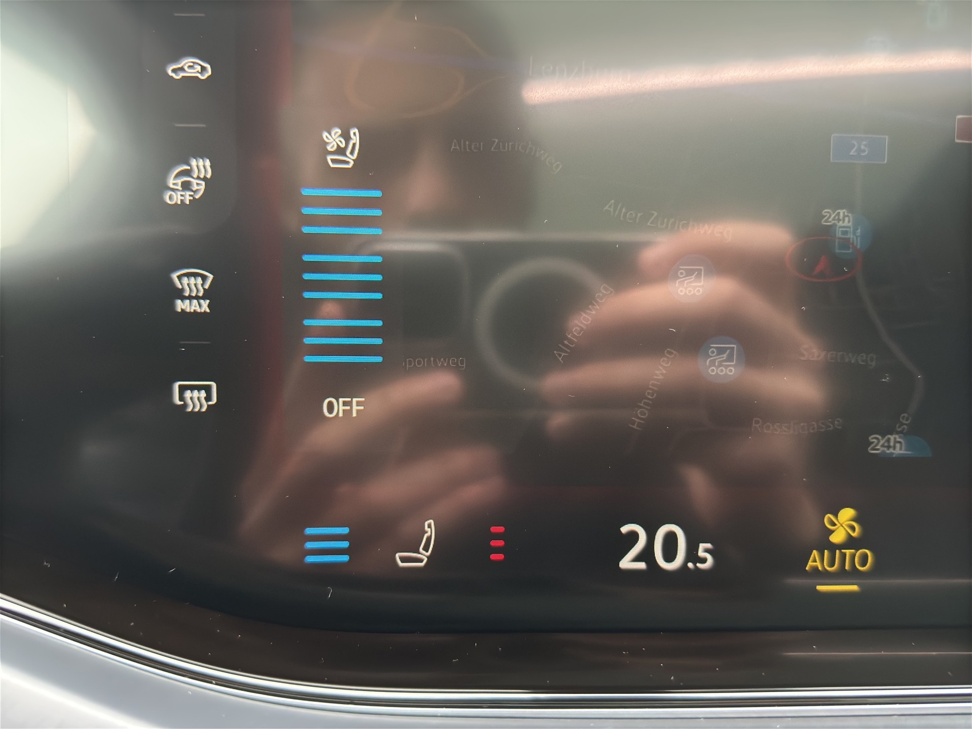 VW Touareg 3.0TSIe Hybrid R 4x4-image-19