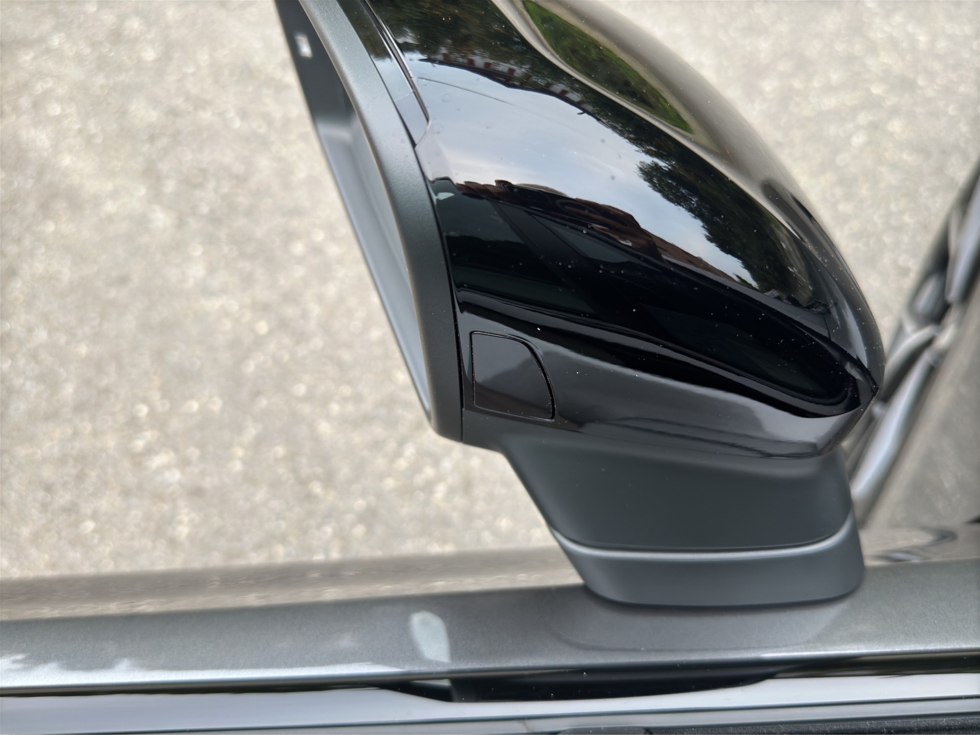 VW Touareg 3.0TSIe Hybrid R 4x4-image-17