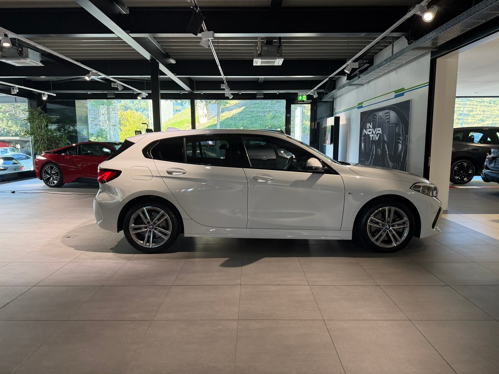 BMW 120i M Sport Steptronic-image-6