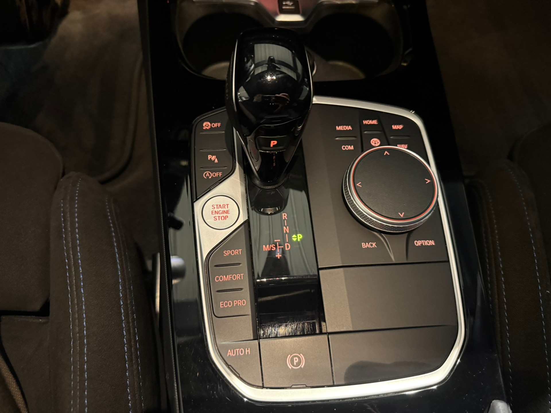 BMW 120i M Sport Steptronic-image-16