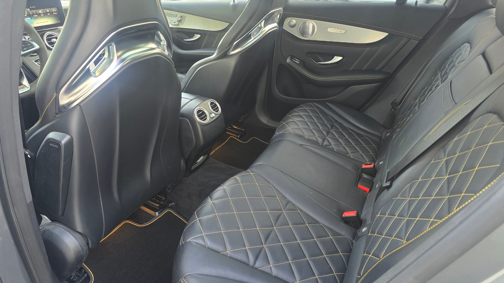 MERCEDES-BENZ GLC 63 S AMG Edition 1 4Matic+ 9G-Tronic-image-10