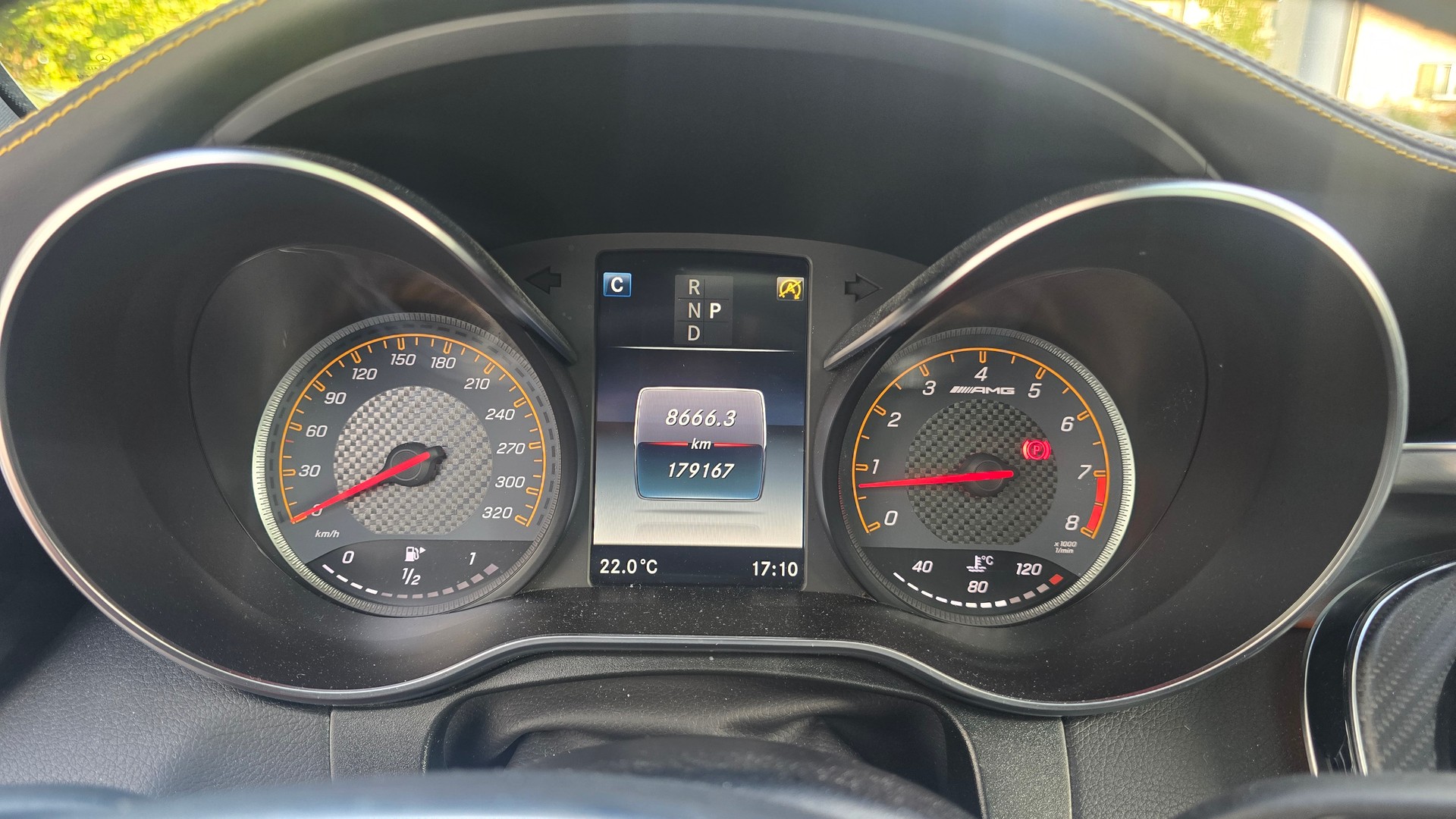 MERCEDES-BENZ GLC 63 S AMG Edition 1 4Matic+ 9G-Tronic-image-17