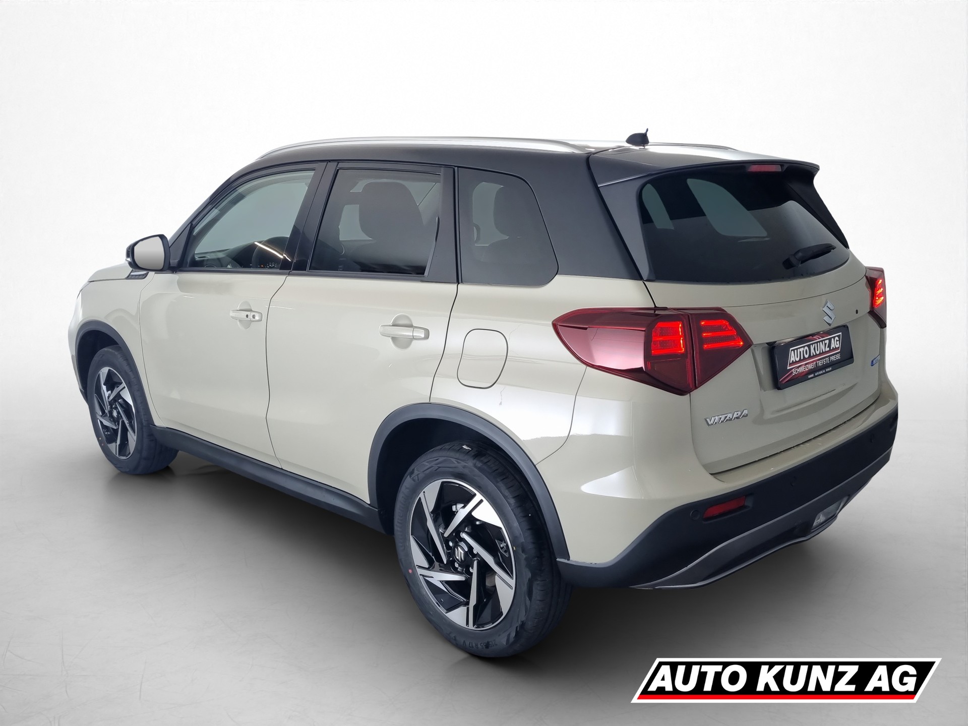 SUZUKI Vitara 1.4 Compact Top Hyb. 4x4 AT Panoramadach-showroom-element-3