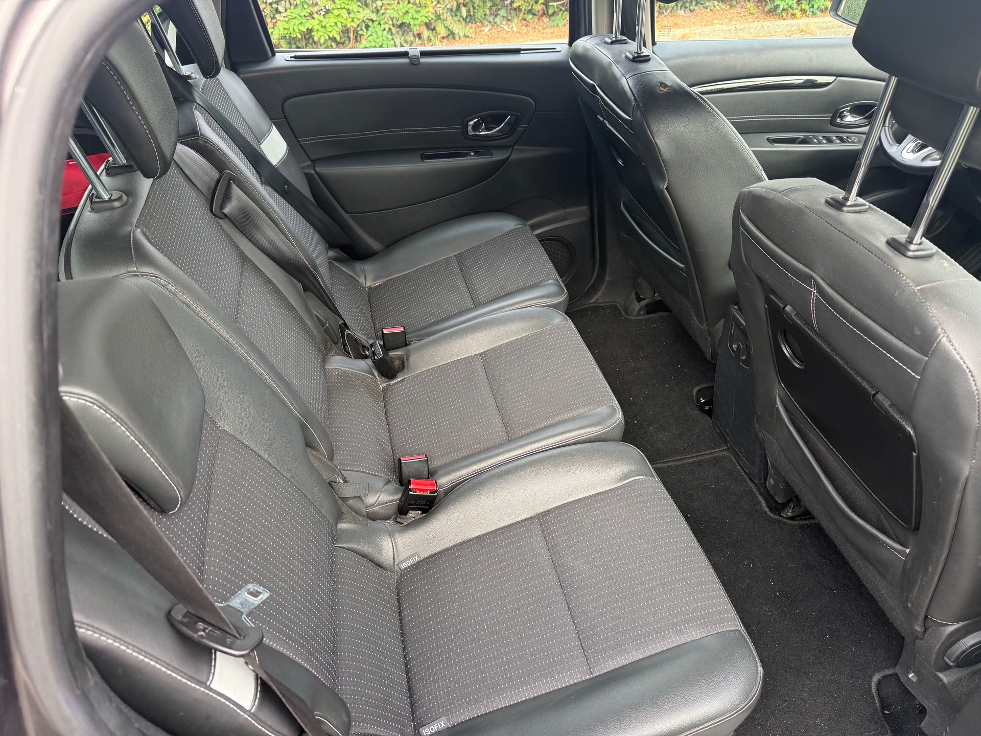 RENAULT Grand Scénic 1.5 dCi Dynamique-image-8