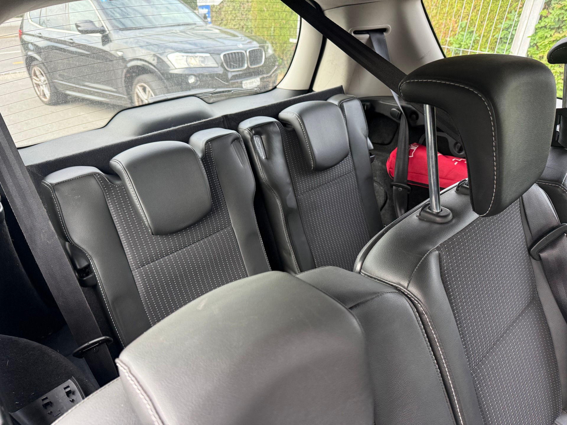 RENAULT Grand Scénic 1.5 dCi Dynamique-image-9
