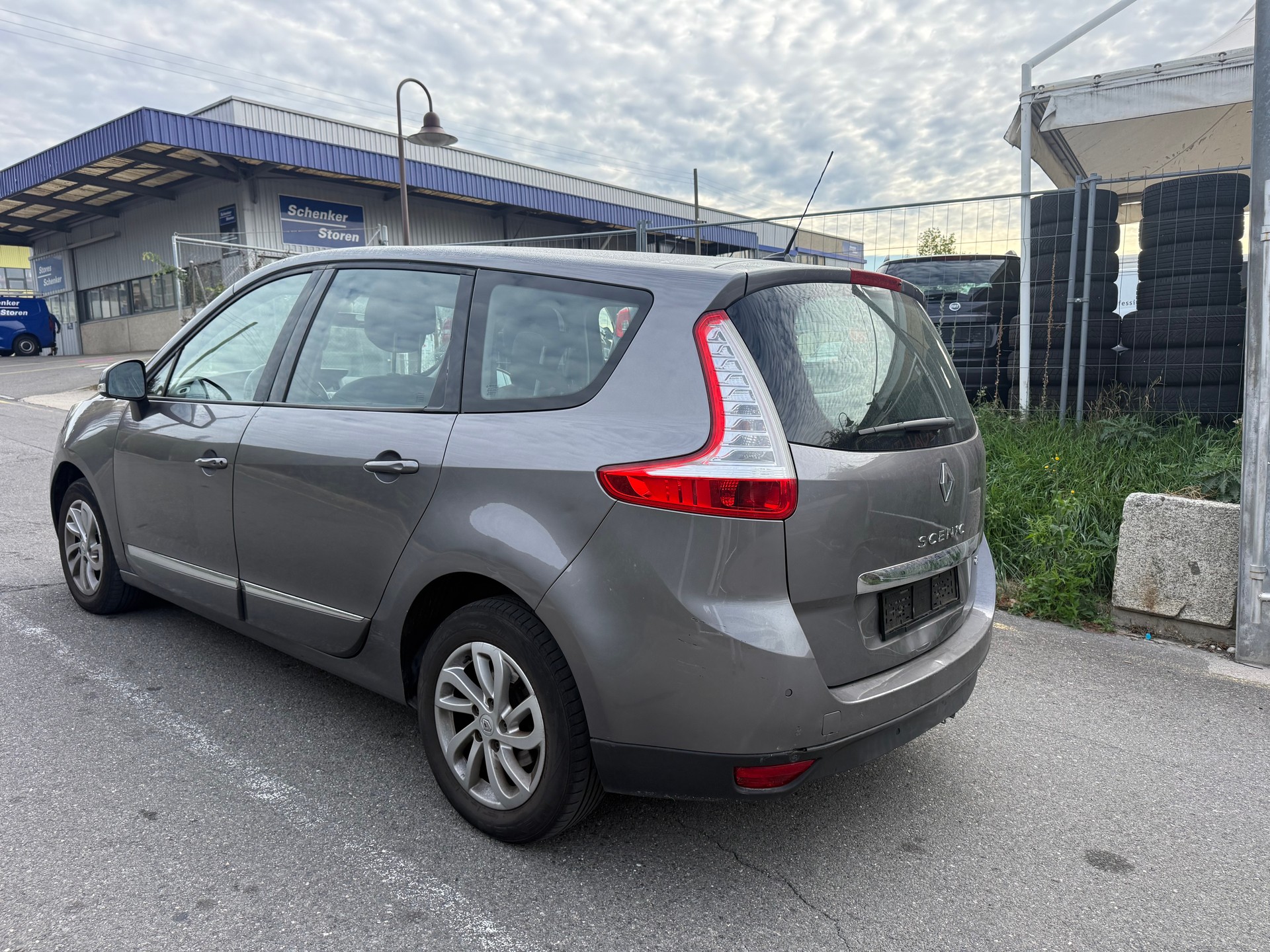 RENAULT Grand Scénic 1.5 dCi Dynamique-image-4