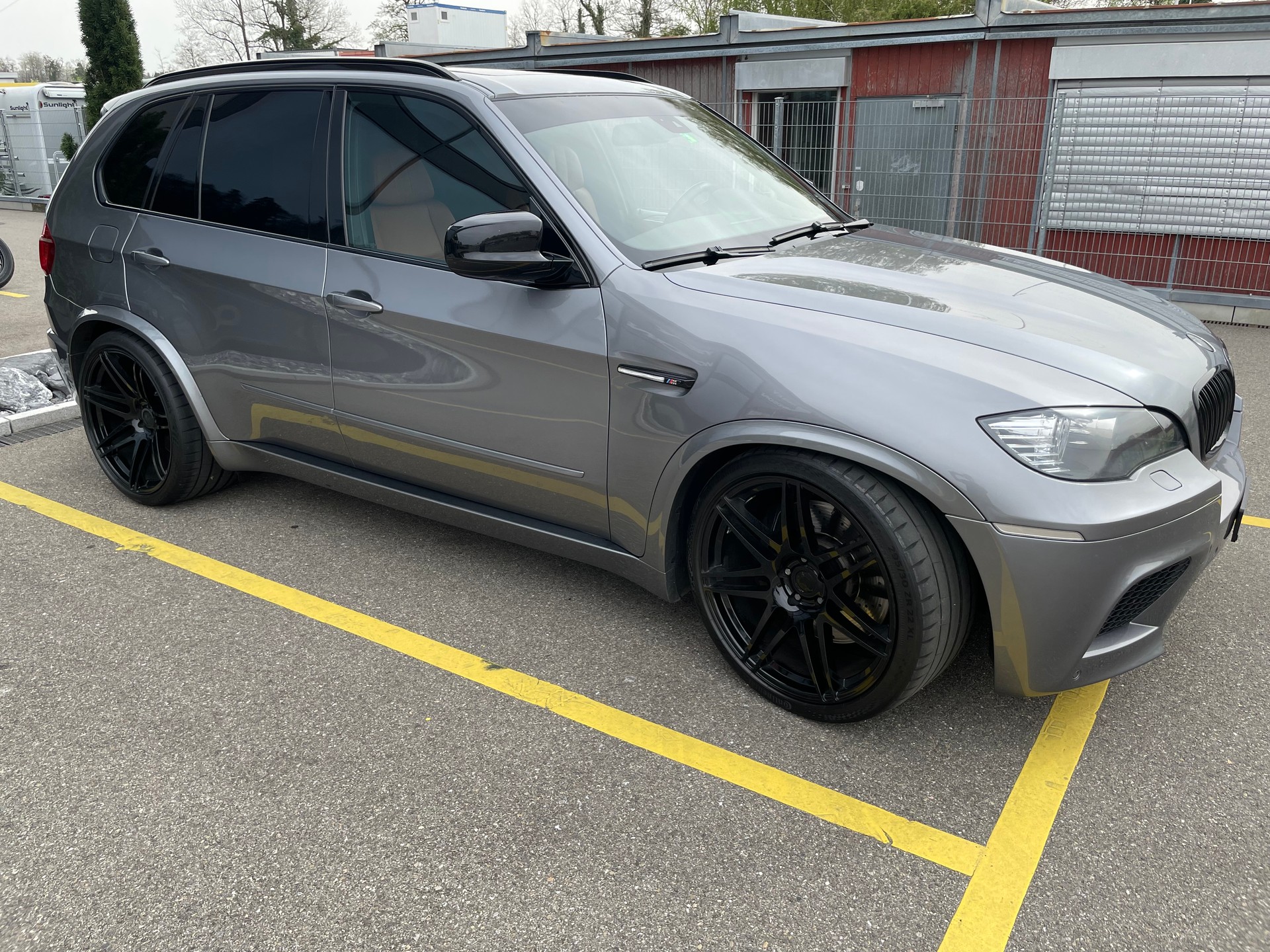 BMW X5M-image-0