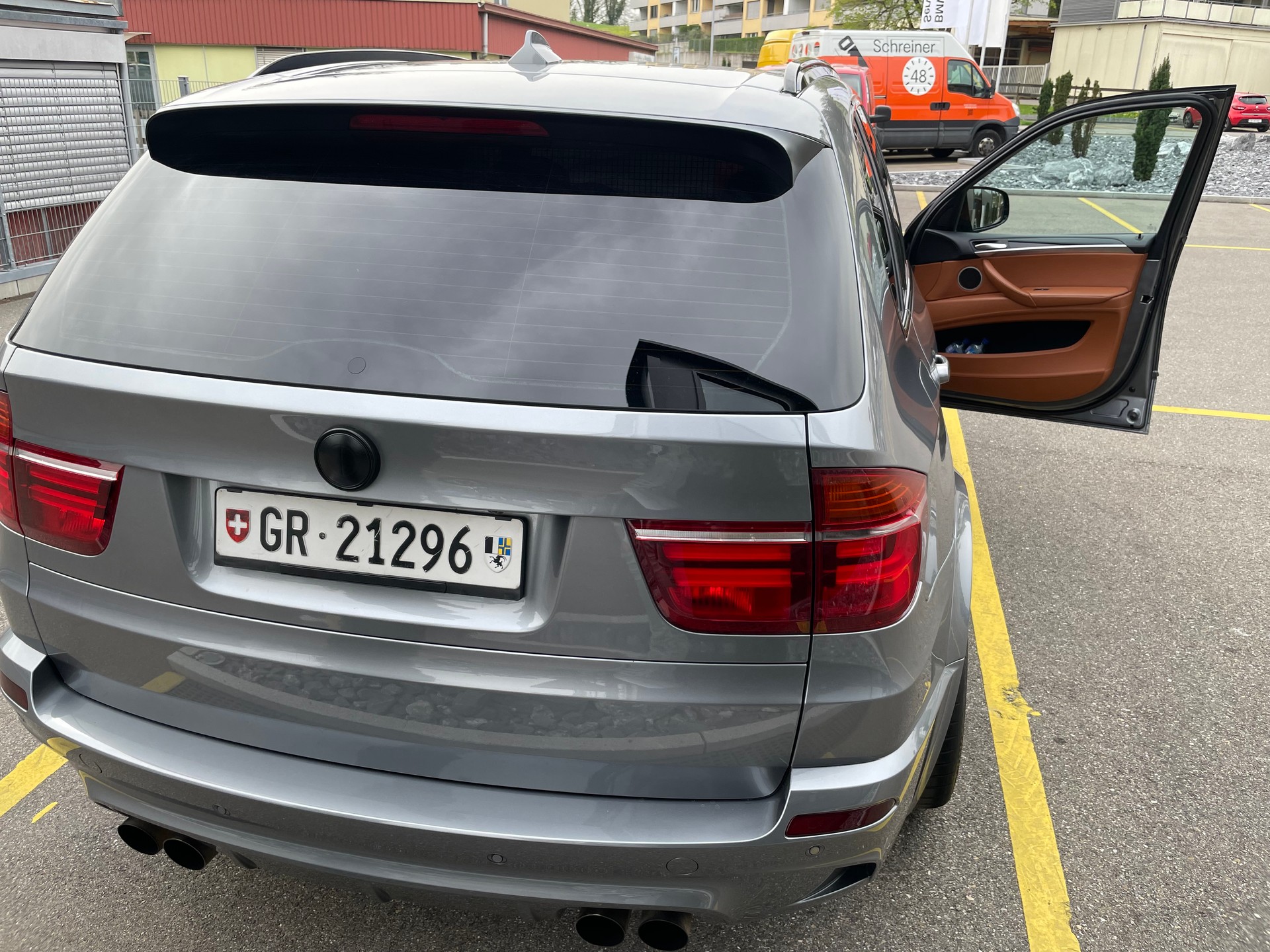 BMW X5M-image-3