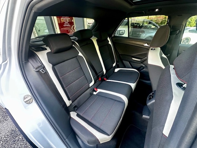 VW T-Roc 2.0 TSI Sport DSG 4Motion-image-14