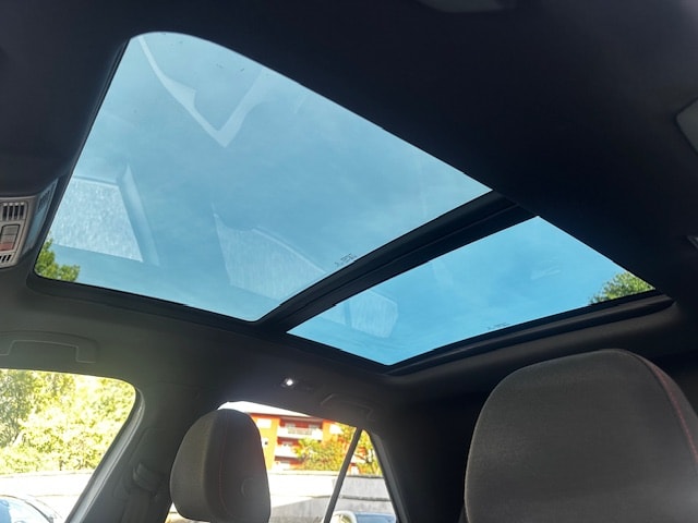VW T-Roc 2.0 TSI Sport DSG 4Motion-image-16