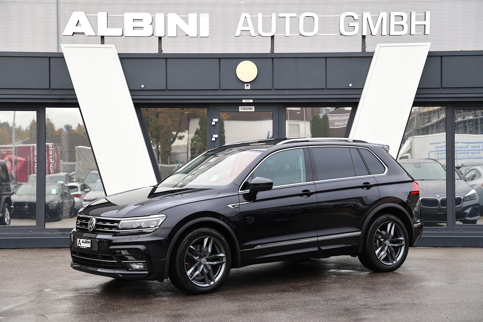 VW Tiguan 2.0 TDI R-Line DSG 4M-image-0