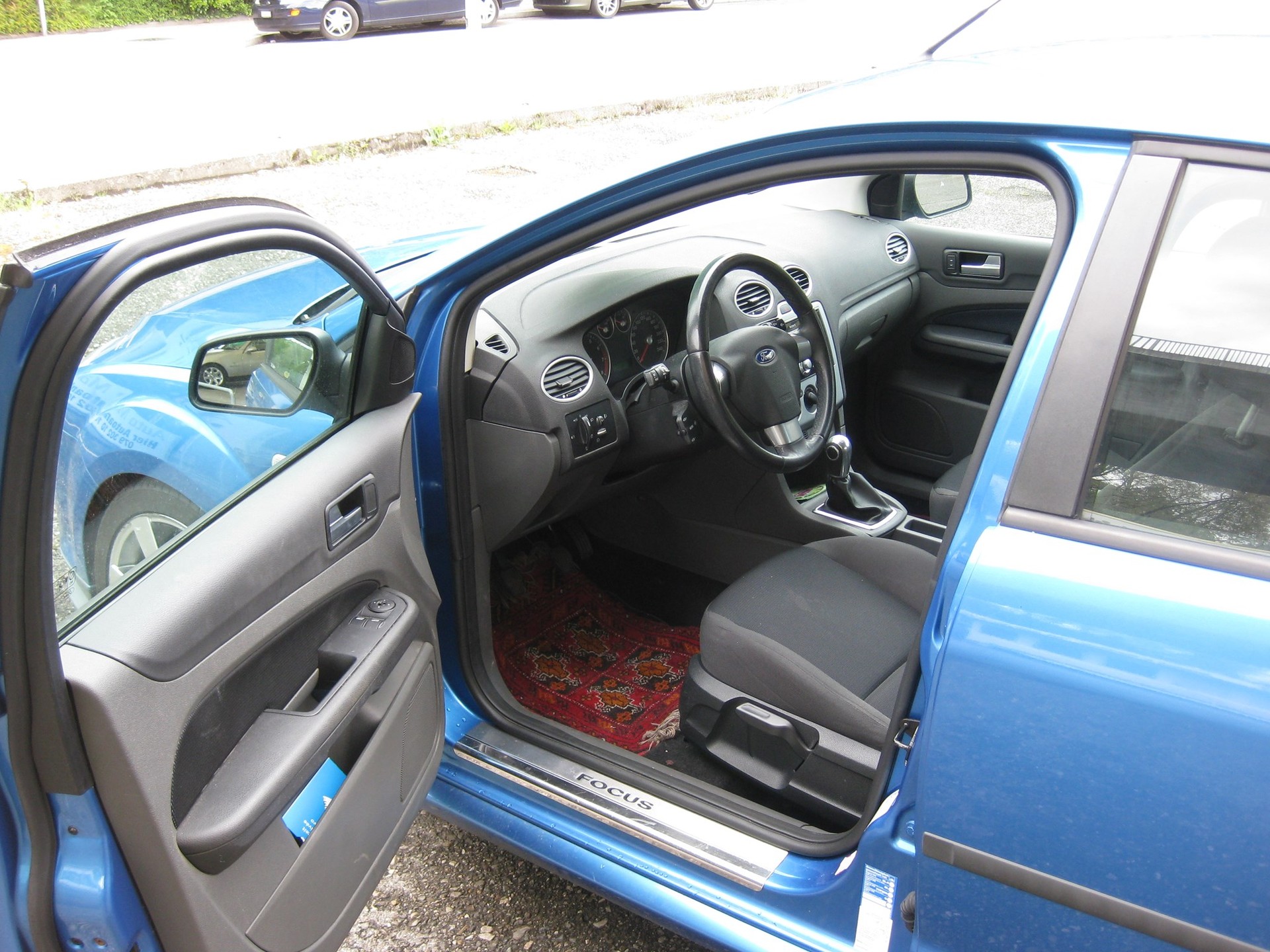 FORD Focus 2.0i Trend-image-8
