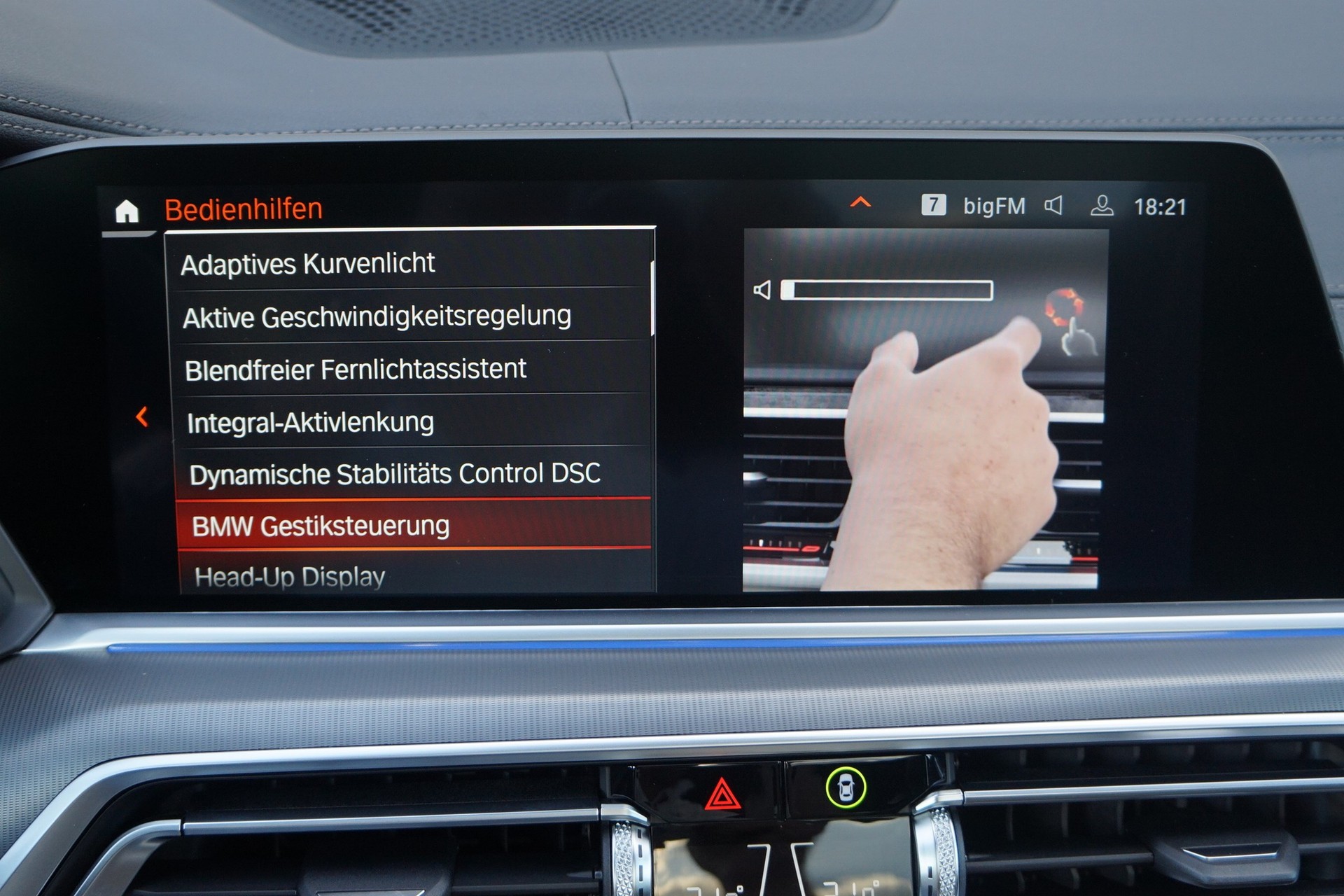 BMW X5 xDrive 40i - M SPORTPAKET - TOP OPTION-image-25