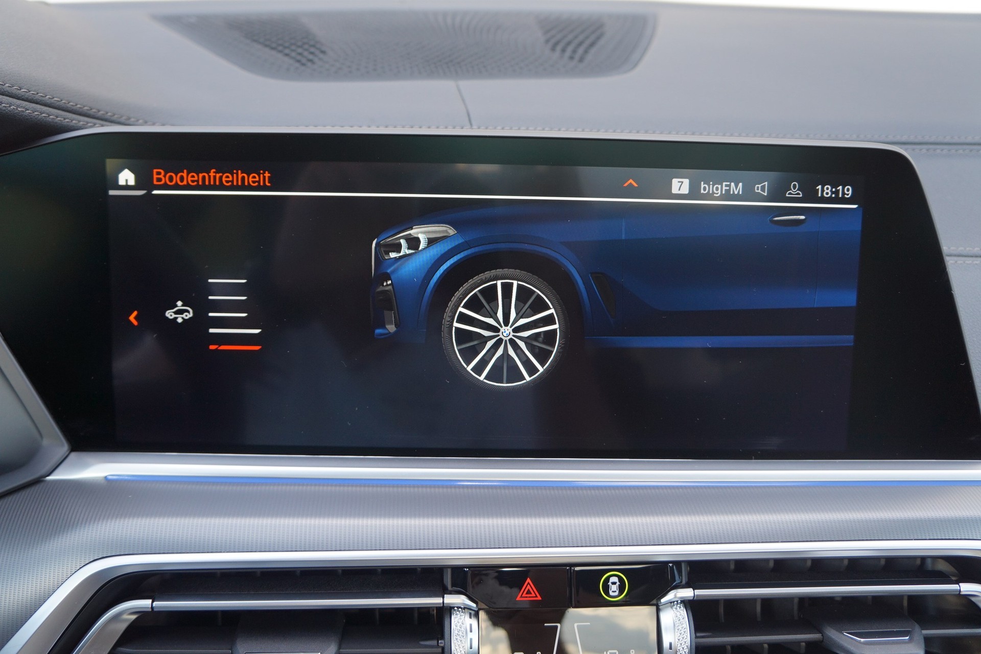 BMW X5 xDrive 40i - M SPORTPAKET - TOP OPTION-image-9