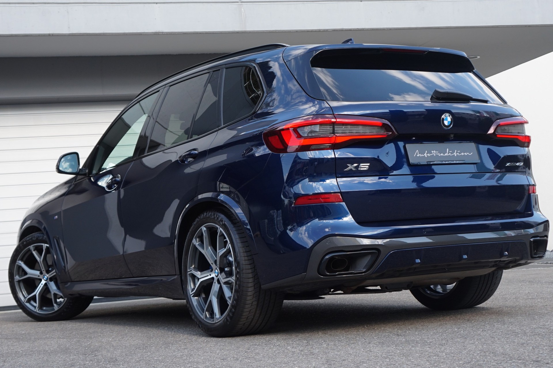 BMW X5 xDrive 40i - M SPORTPAKET - TOP OPTION-image-4