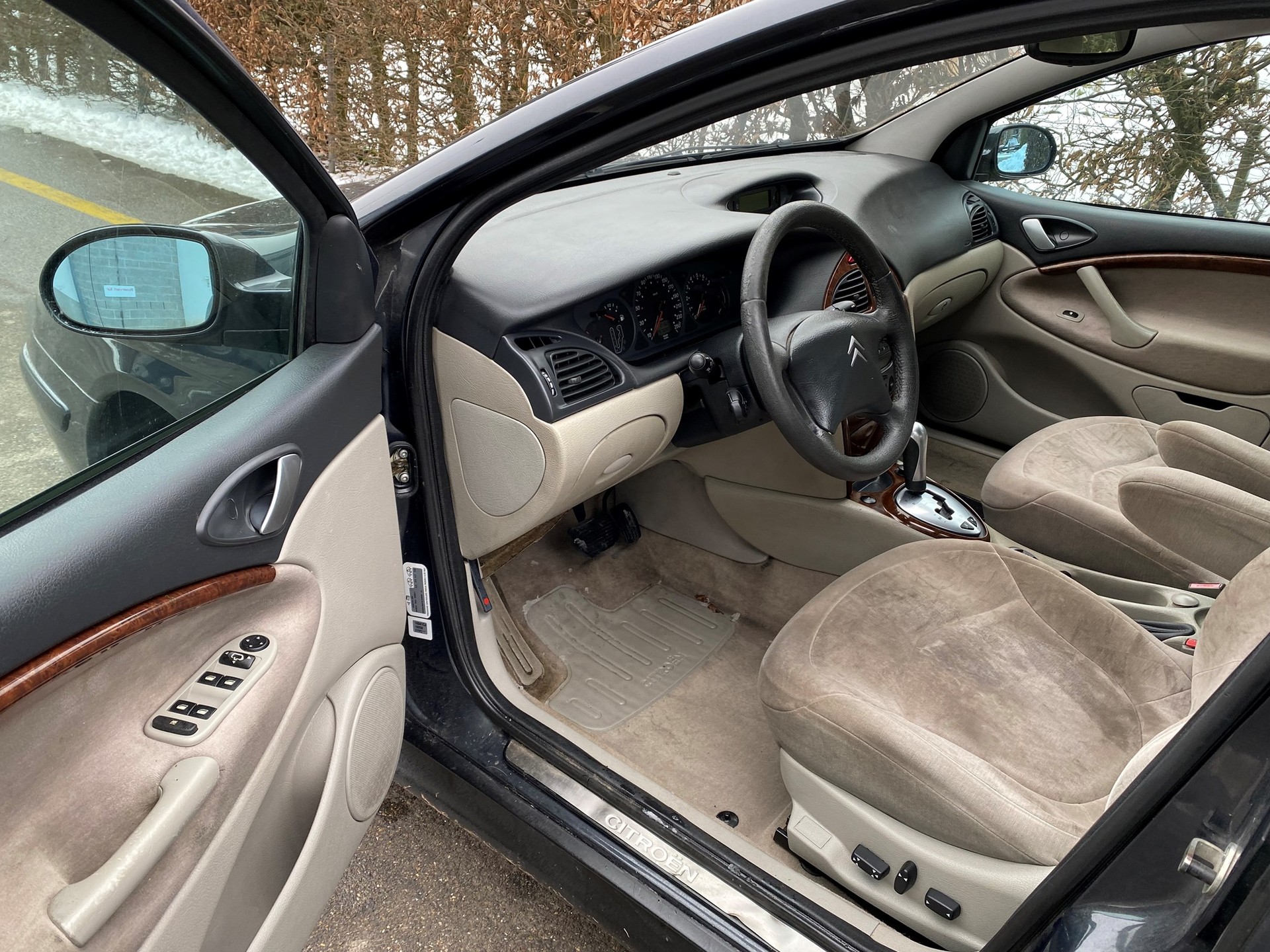 CITROEN C5 Break 2.0i 16V Ambiance Automatic-image-13