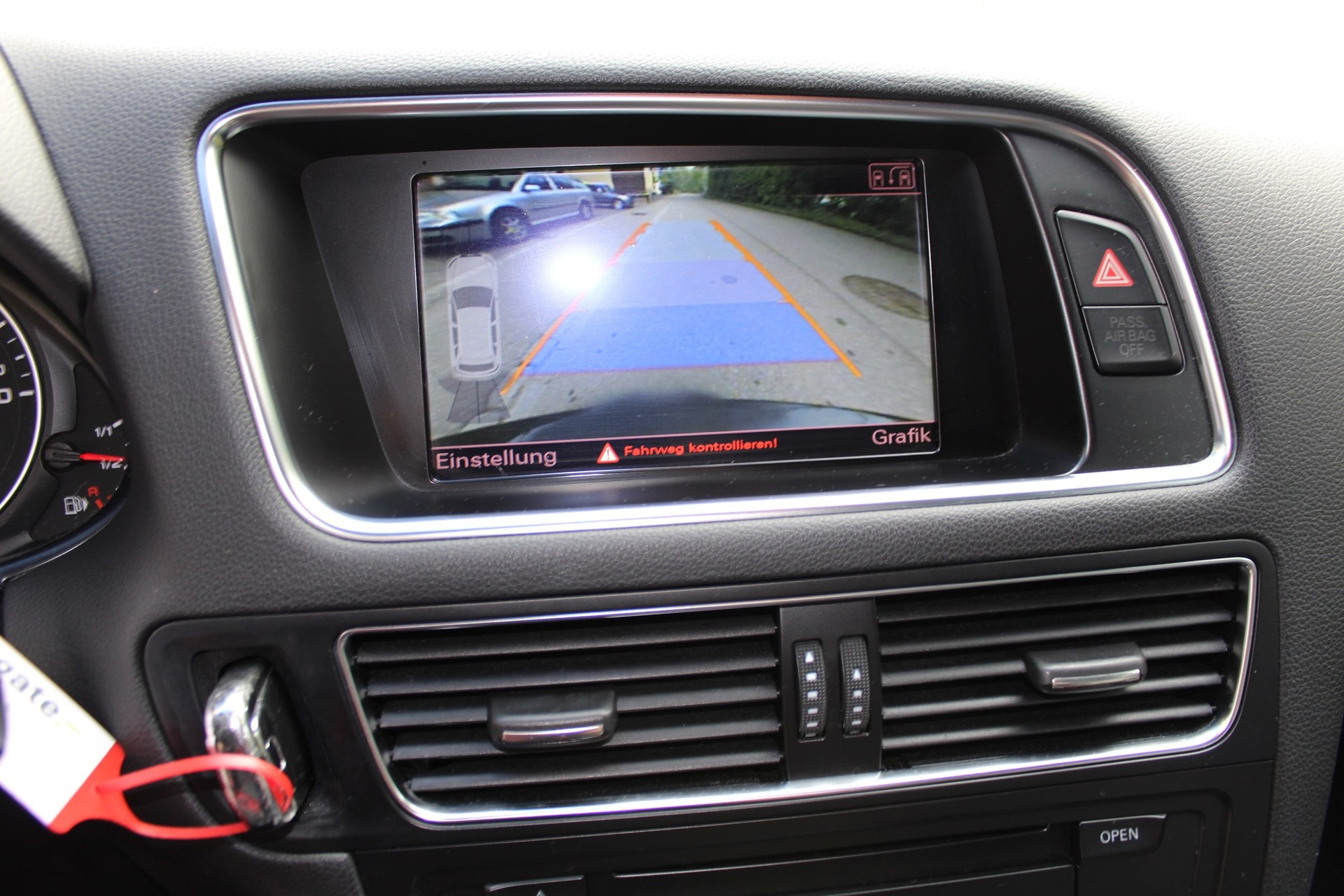 AUDI Q5 3.0 TDI quattro S-tronic-image-15