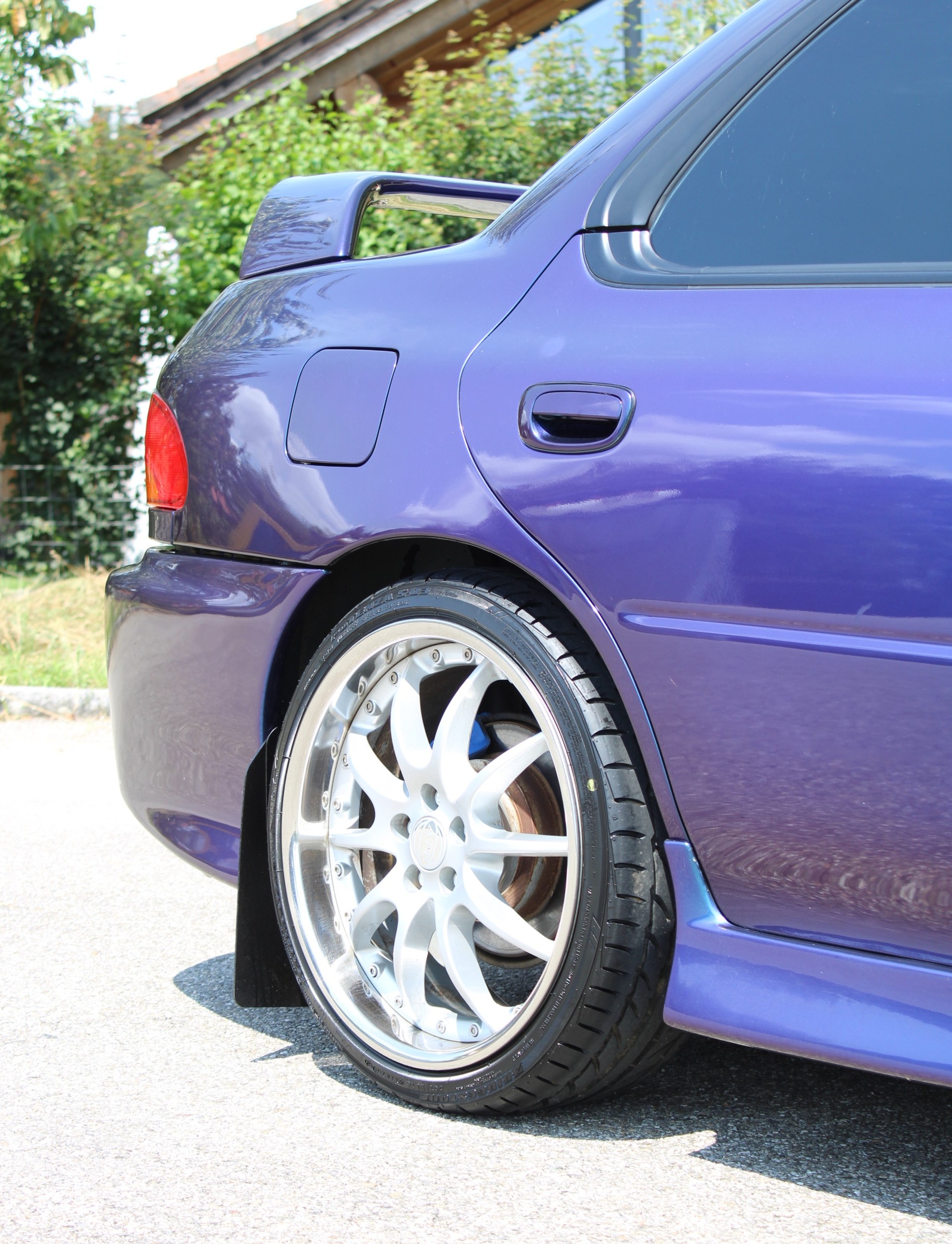 SUBARU Impreza 2.0 Turbo-image-10