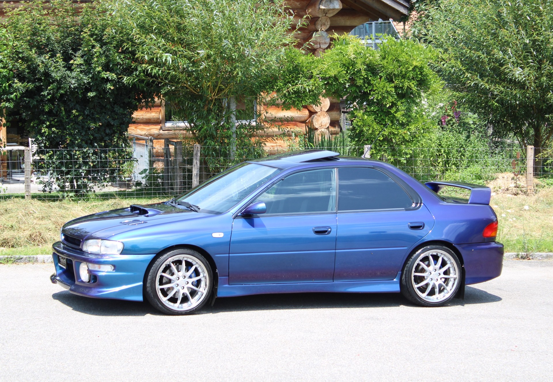 SUBARU Impreza 2.0 Turbo-image-2