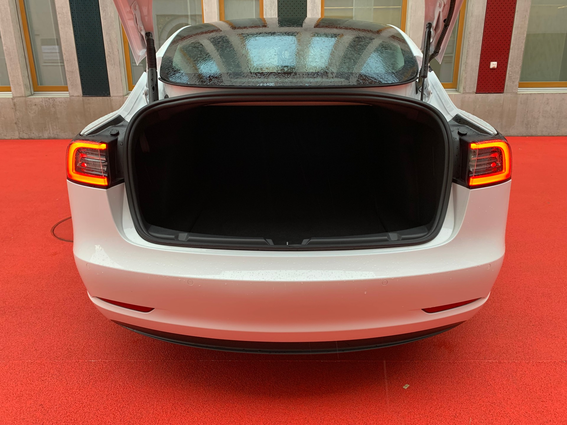 TESLA Model 3 Long Range Dual Motor AWD-image-7