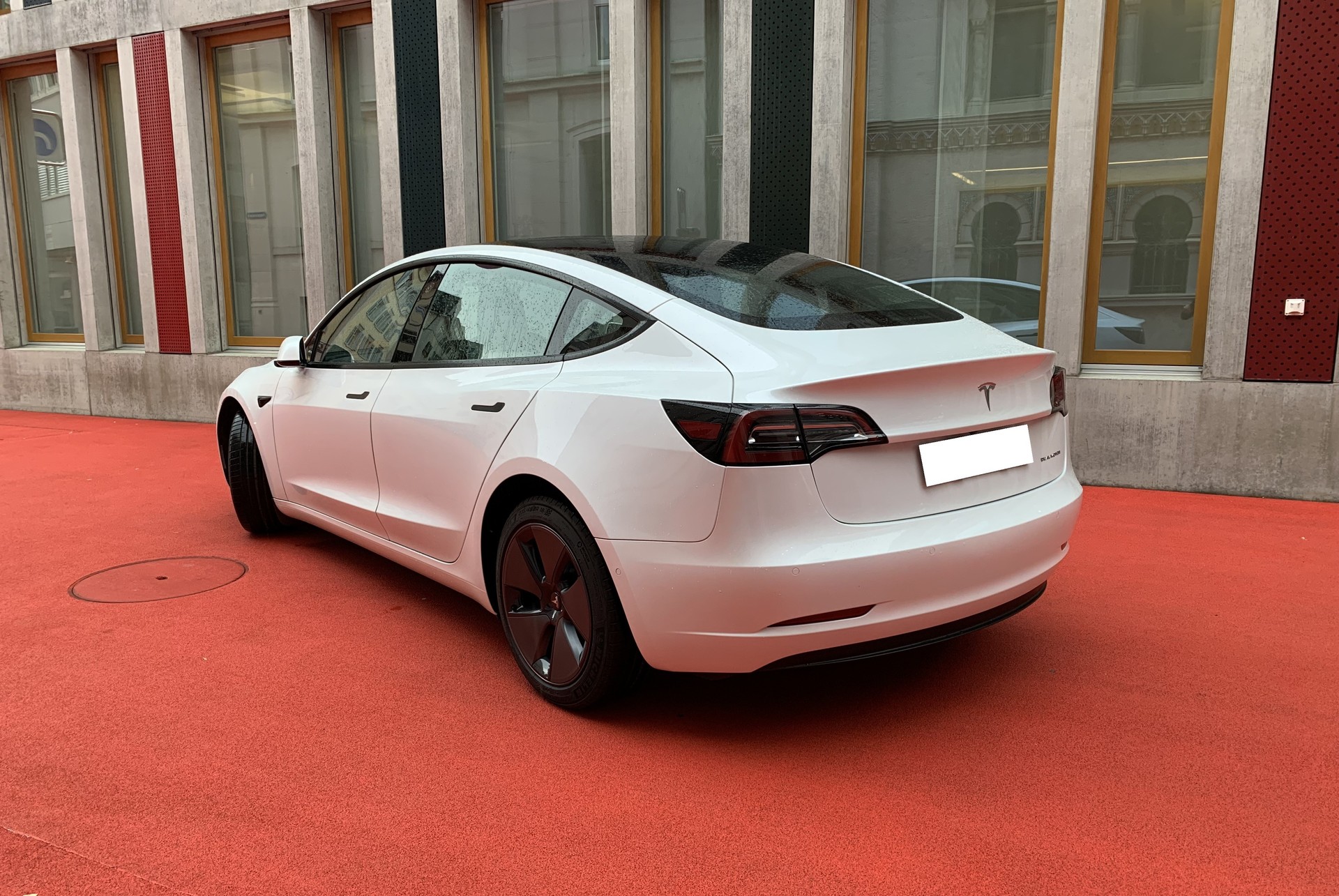 TESLA Model 3 Long Range Dual Motor AWD-image-2