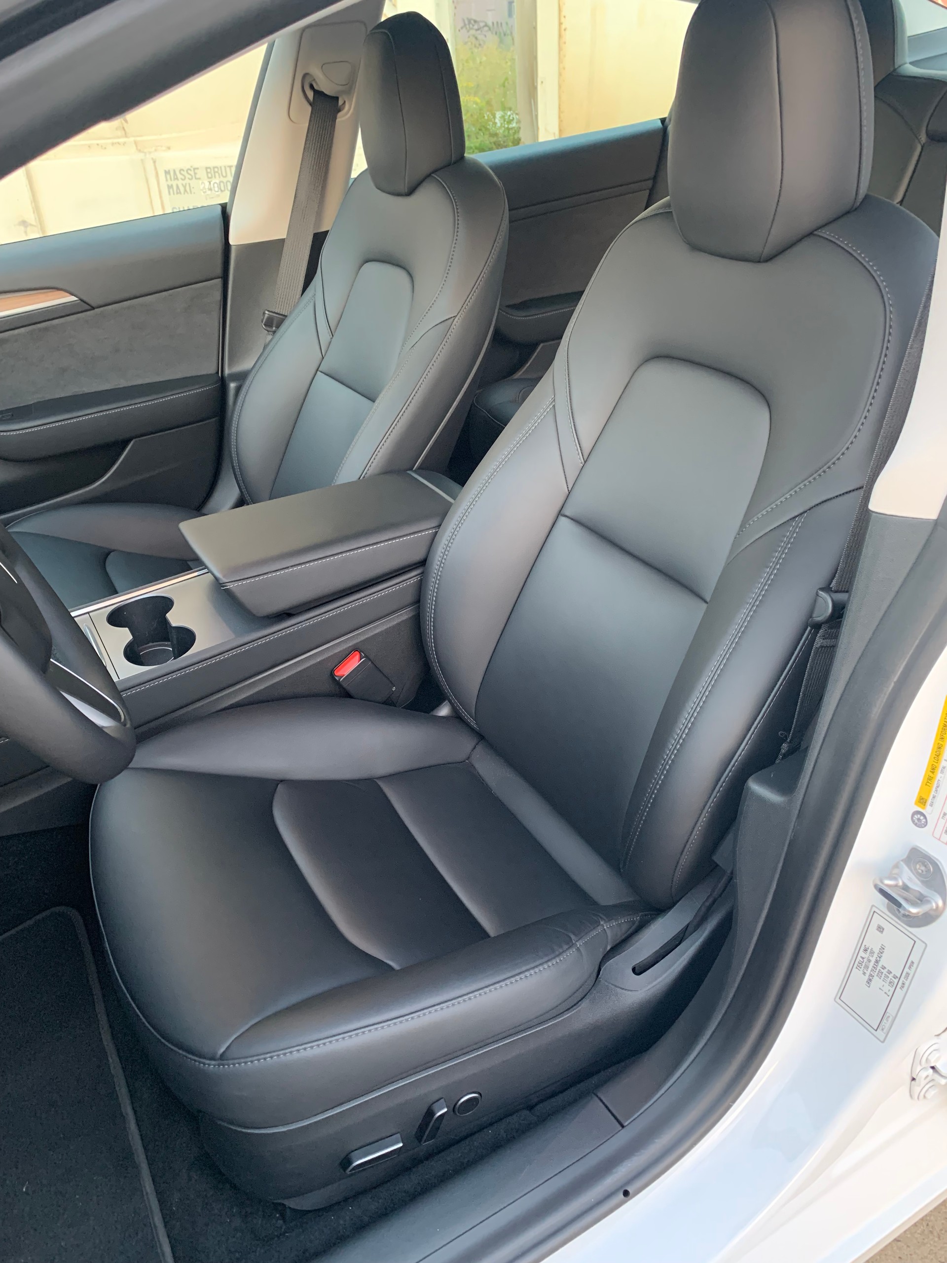 TESLA Model 3 Long Range Dual Motor AWD-image-4