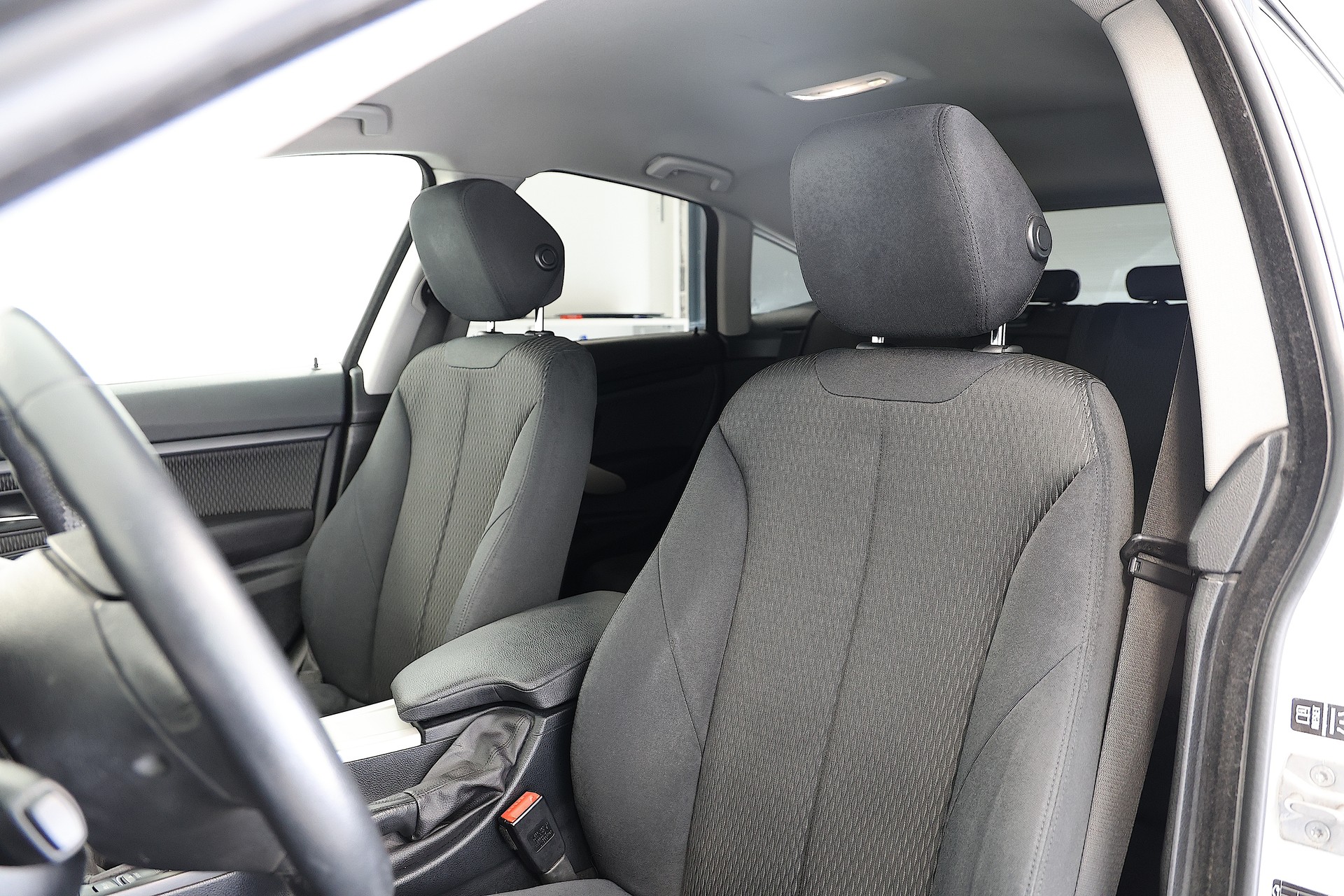 BMW 320d GT-image-6
