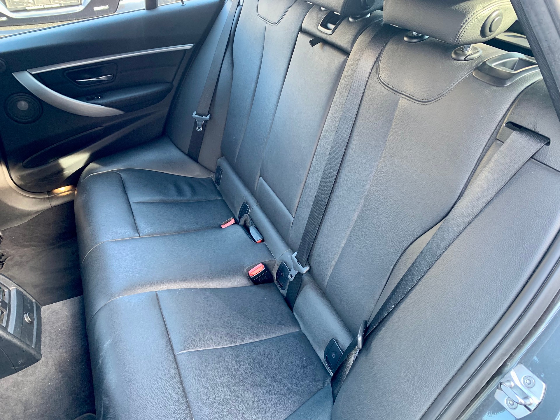 BMW 340i xDrive Touring M-Sport Steptronic-image-8