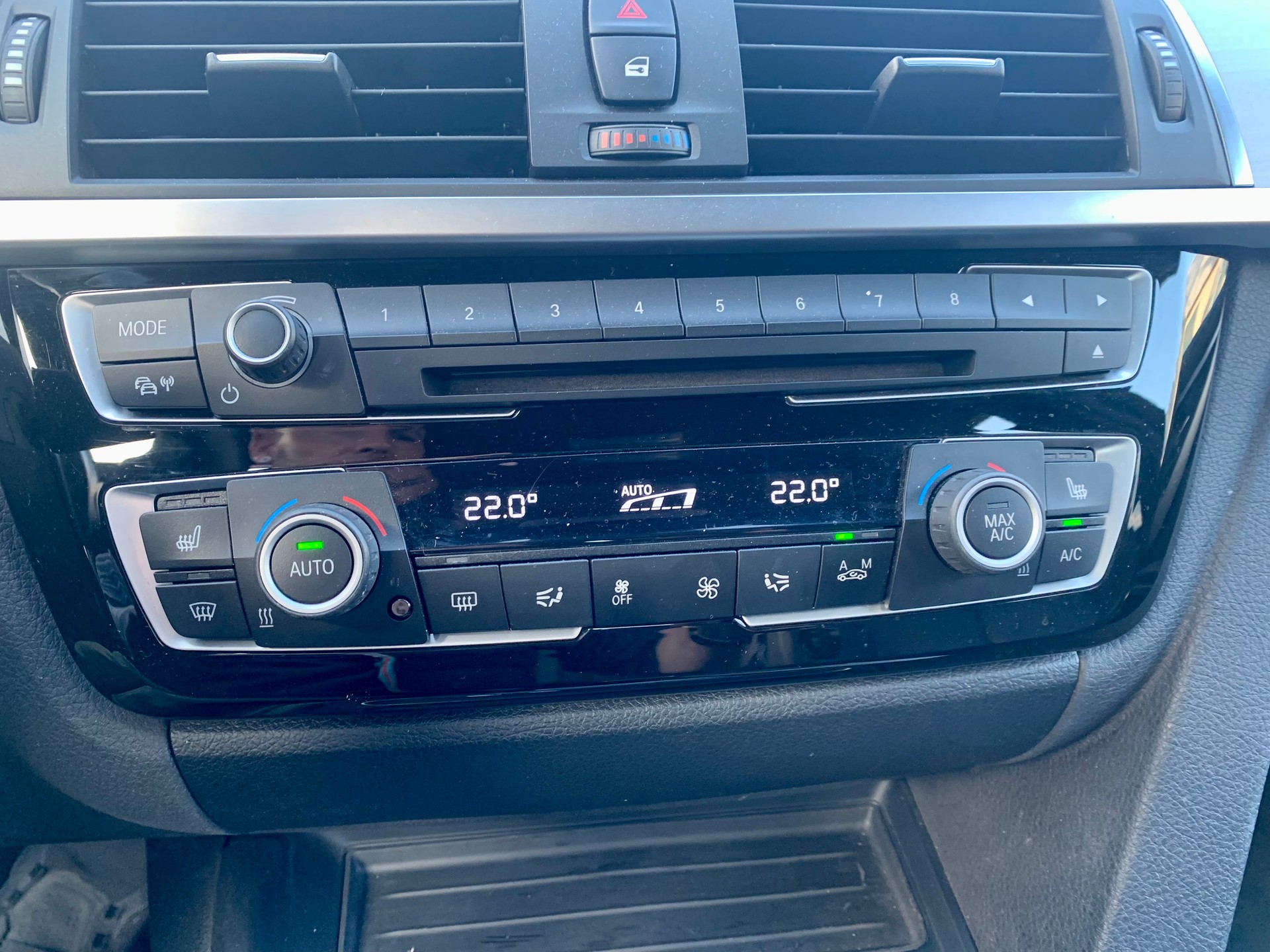 BMW 340i xDrive Touring M-Sport Steptronic-image-10