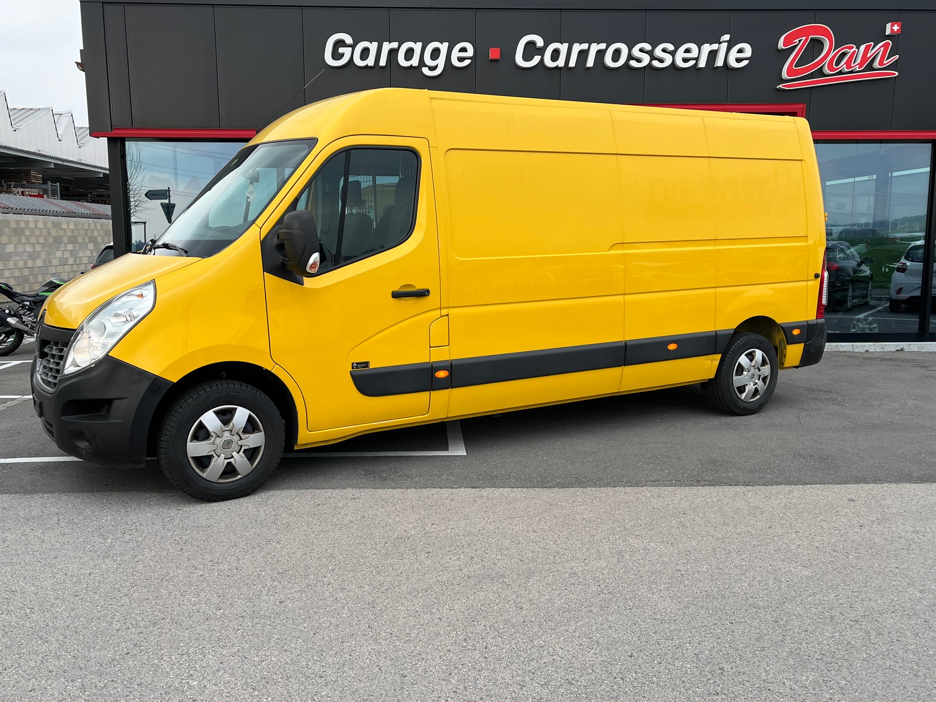 RENAULT Master T35 2.3dCi 130 L3H2-image-0