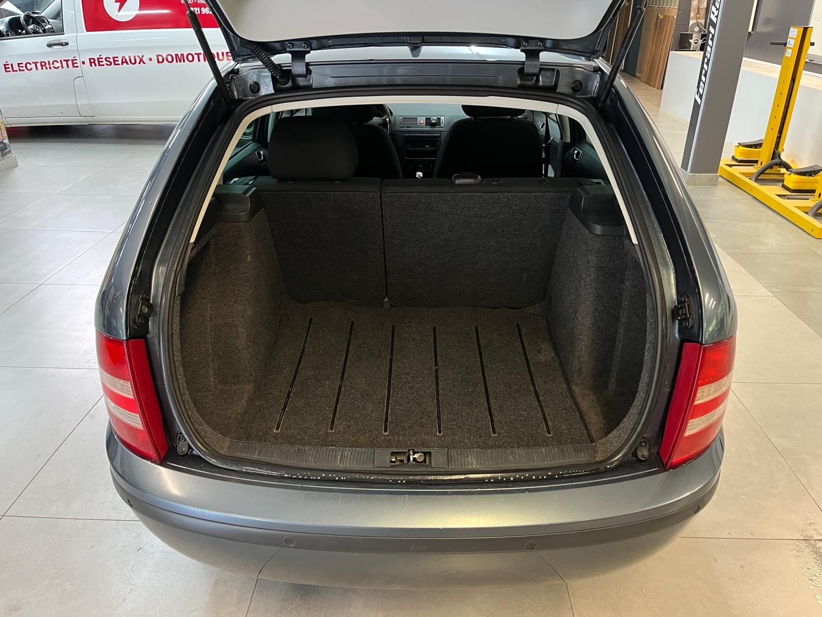 SKODA Fabia 1.4 16V Tour de France-image-14