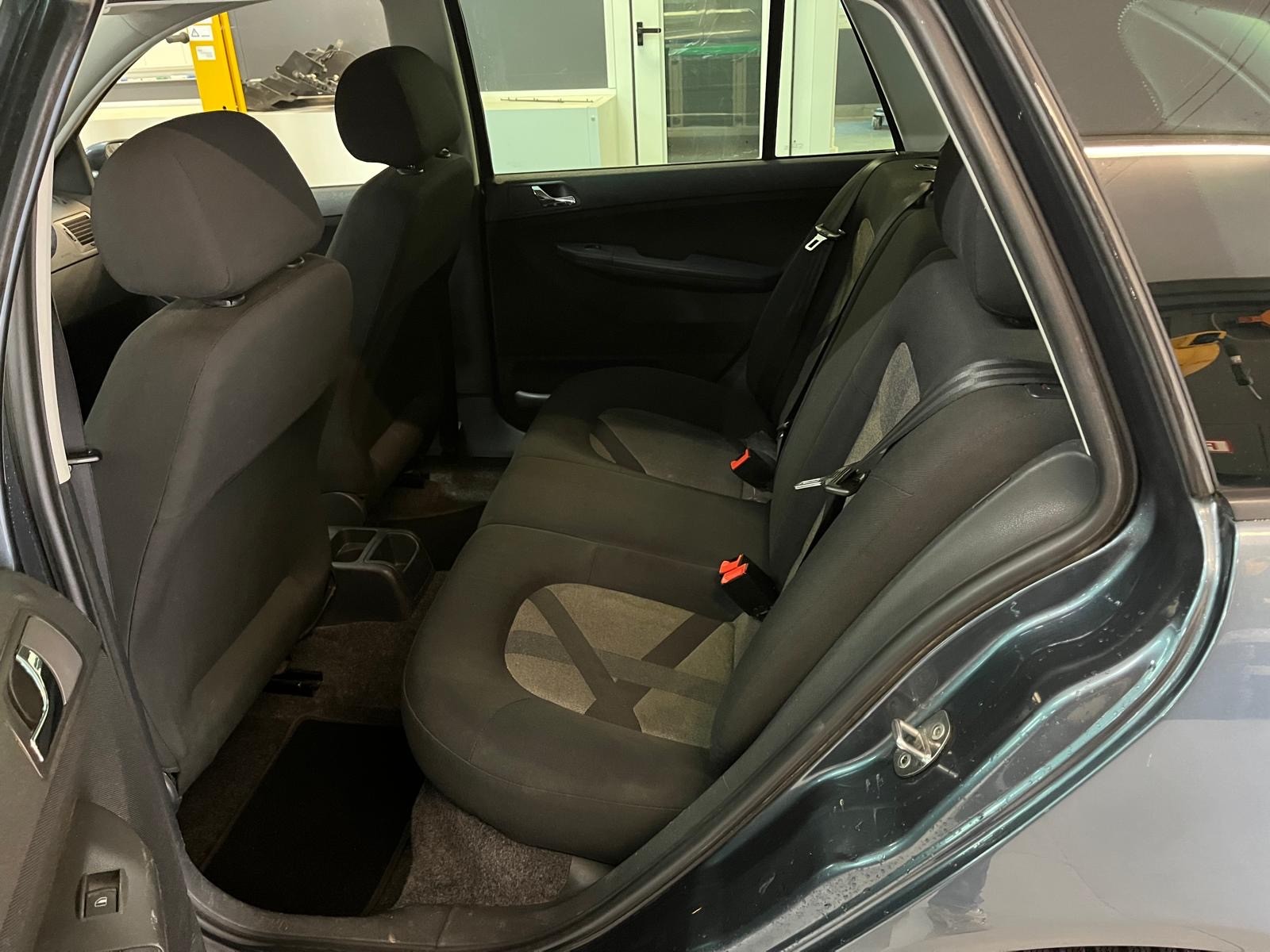 SKODA Fabia 1.4 16V Tour de France-image-10