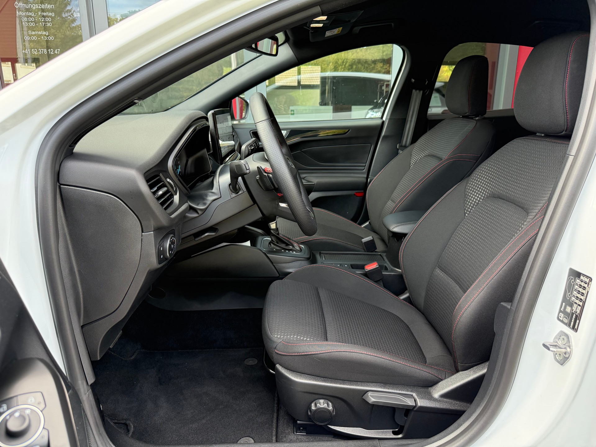 FORD Focus 1.0 MHEV ST-Line LEASING AB 273.58 CHF / MONAT-image-7