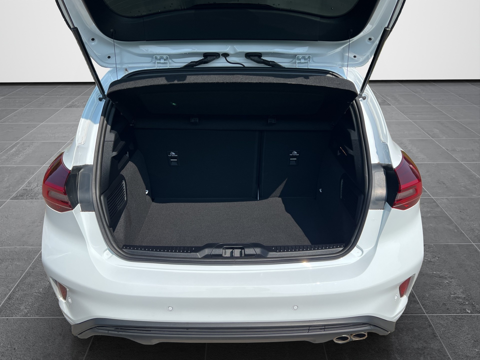 FORD Focus 1.0 MHEV ST-Line Automat-image-12