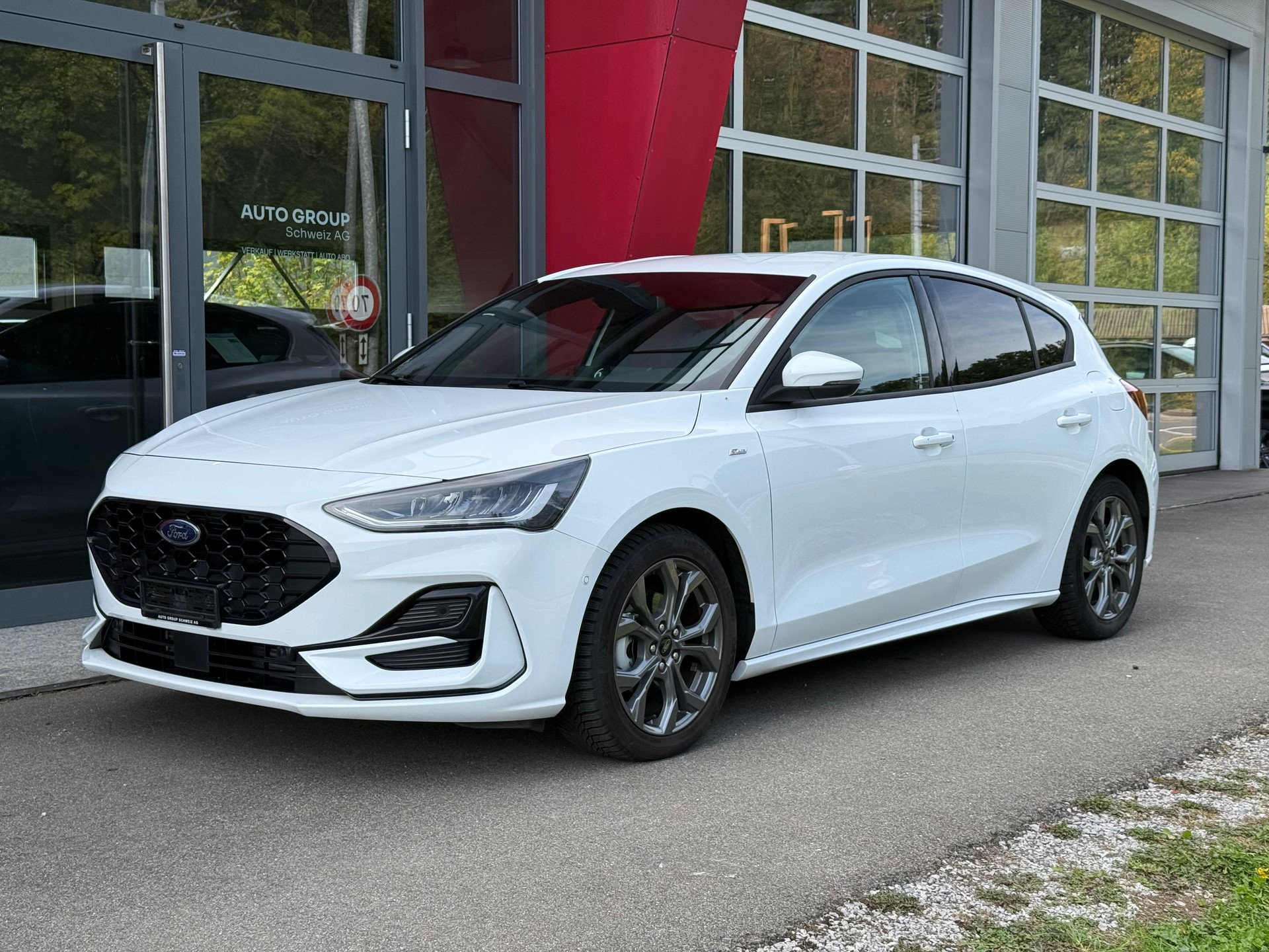 FORD Focus 1.0 MHEV ST-Line LEASING AB 273.58 CHF / MONAT-image-0