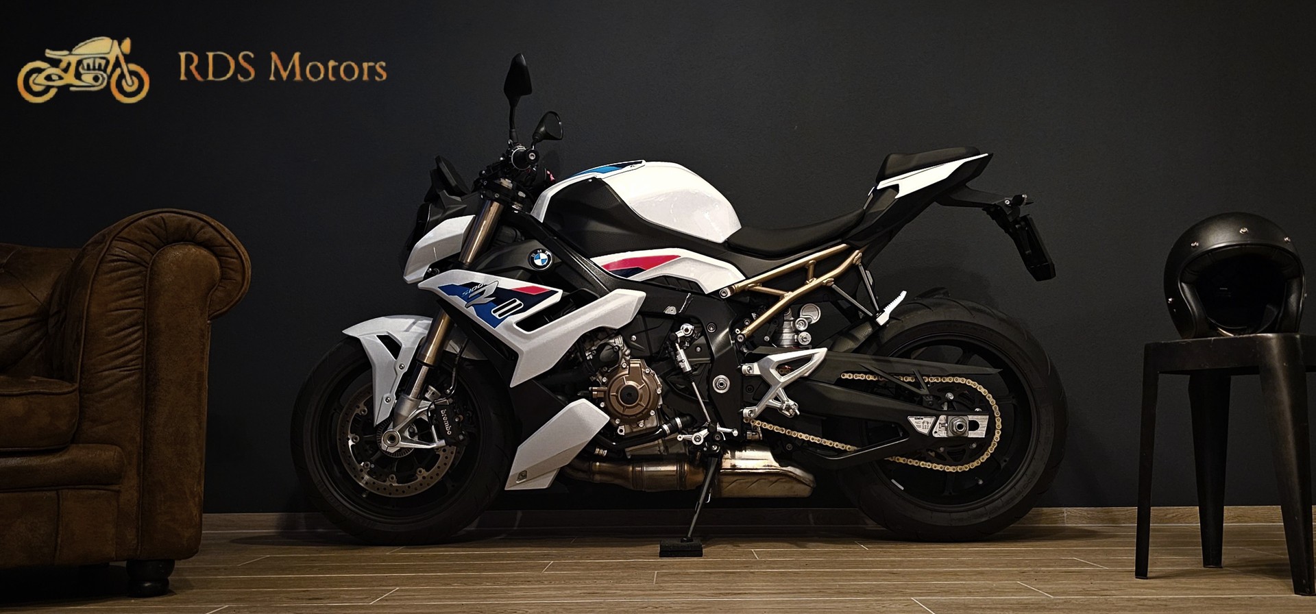 BMW S 1000 R-showroom-element-2