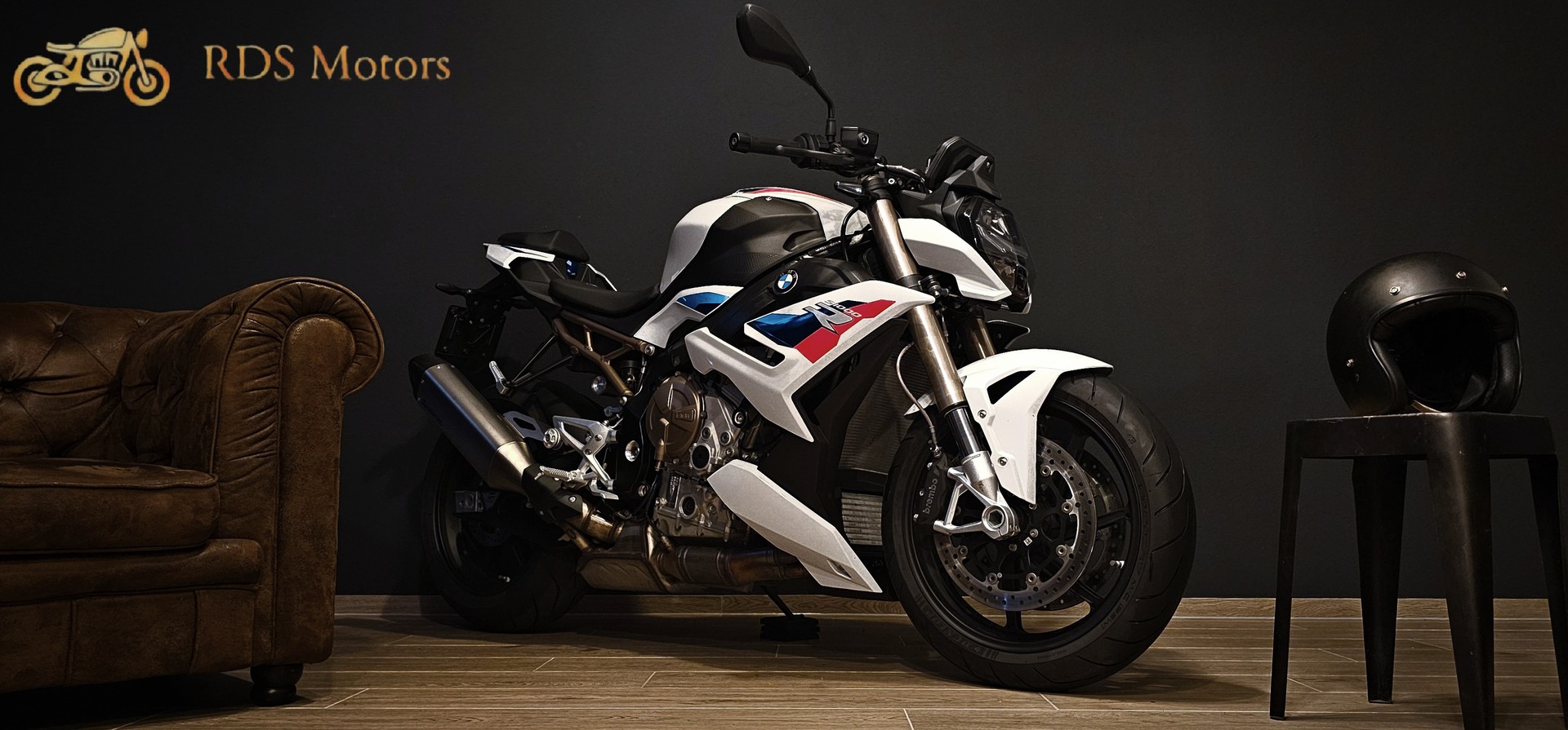 BMW S 1000 R-showroom-element-1
