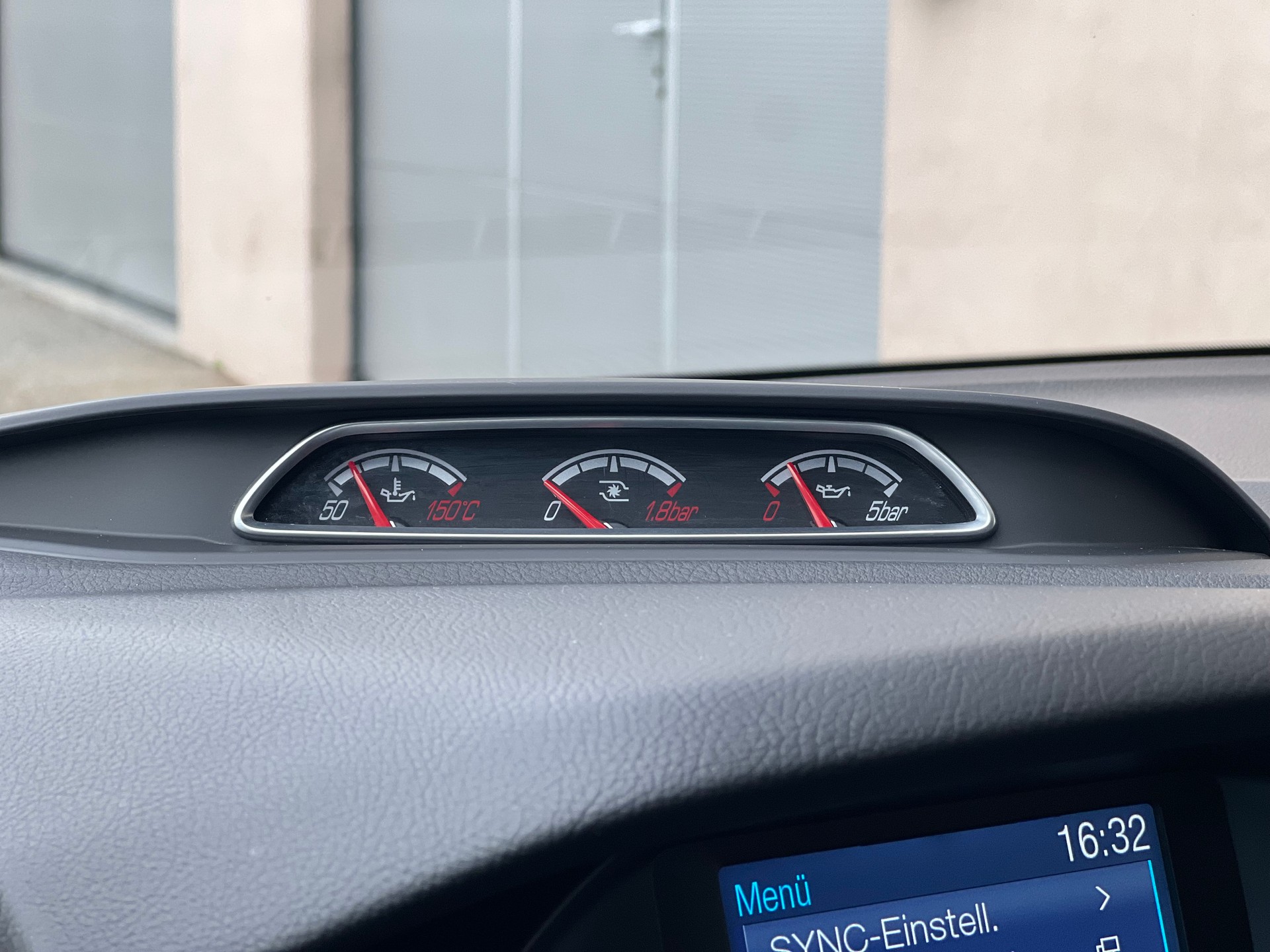 FORD Focus 2.0 SCTi ST-2-image-20
