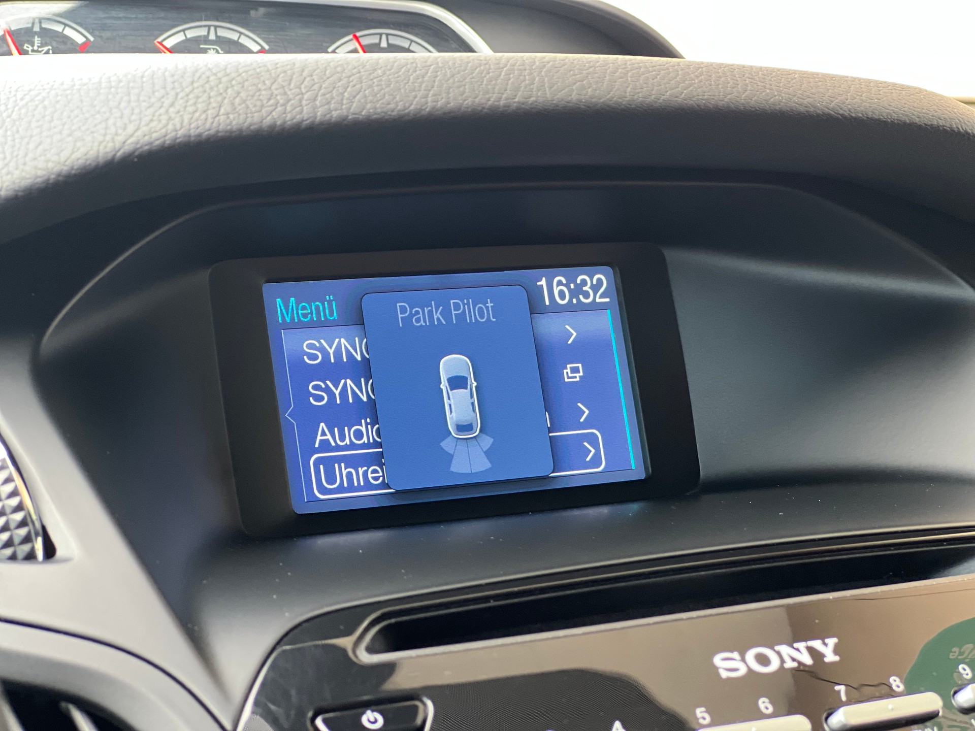 FORD Focus 2.0 SCTi ST-2-image-19