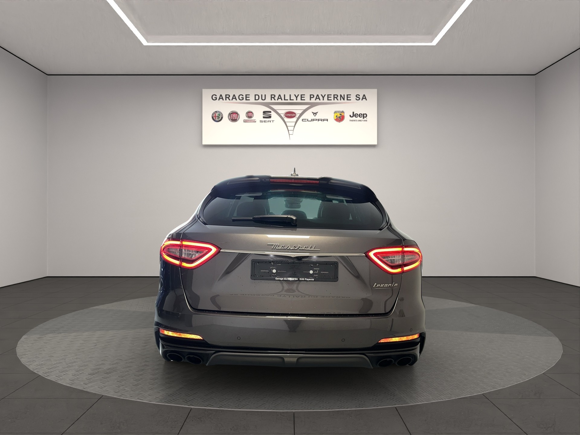 MASERATI Levante 3.8 V8 Trofeo Q4 Automatica-showroom-element-3