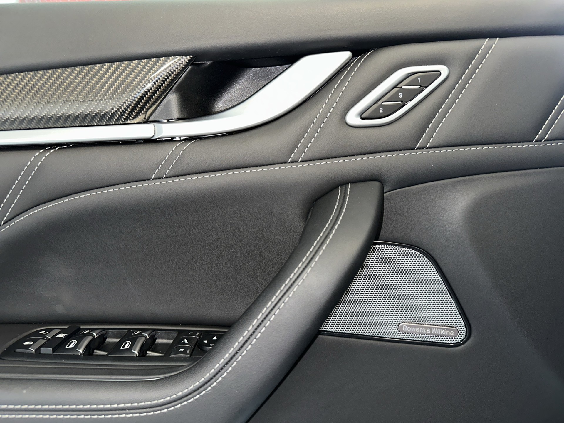 MASERATI Levante 3.8 V8 Trofeo Q4 Automatica-image-18