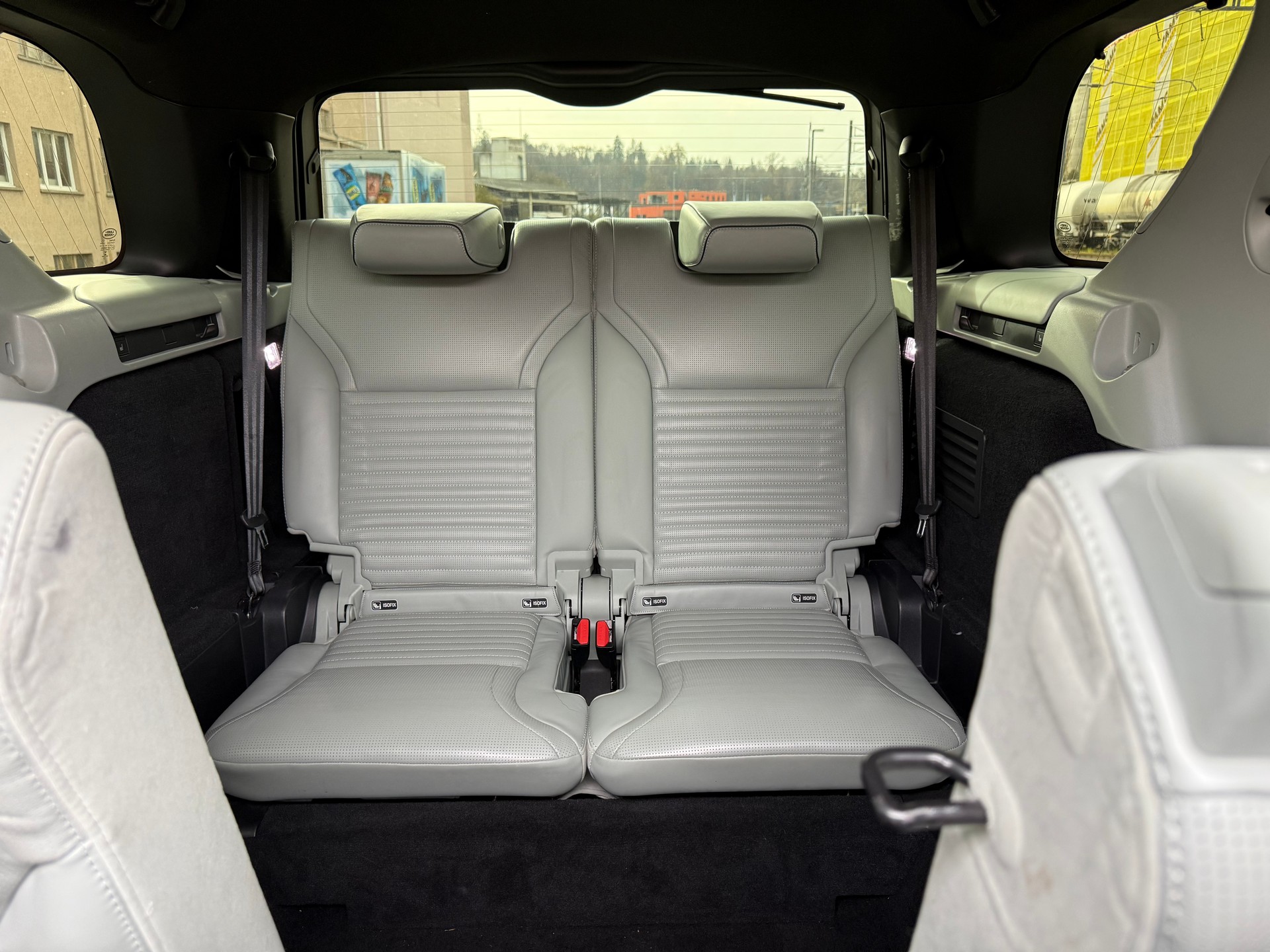 LAND ROVER Discovery 3.0 Si6 HSE Luxury Automatic-image-18