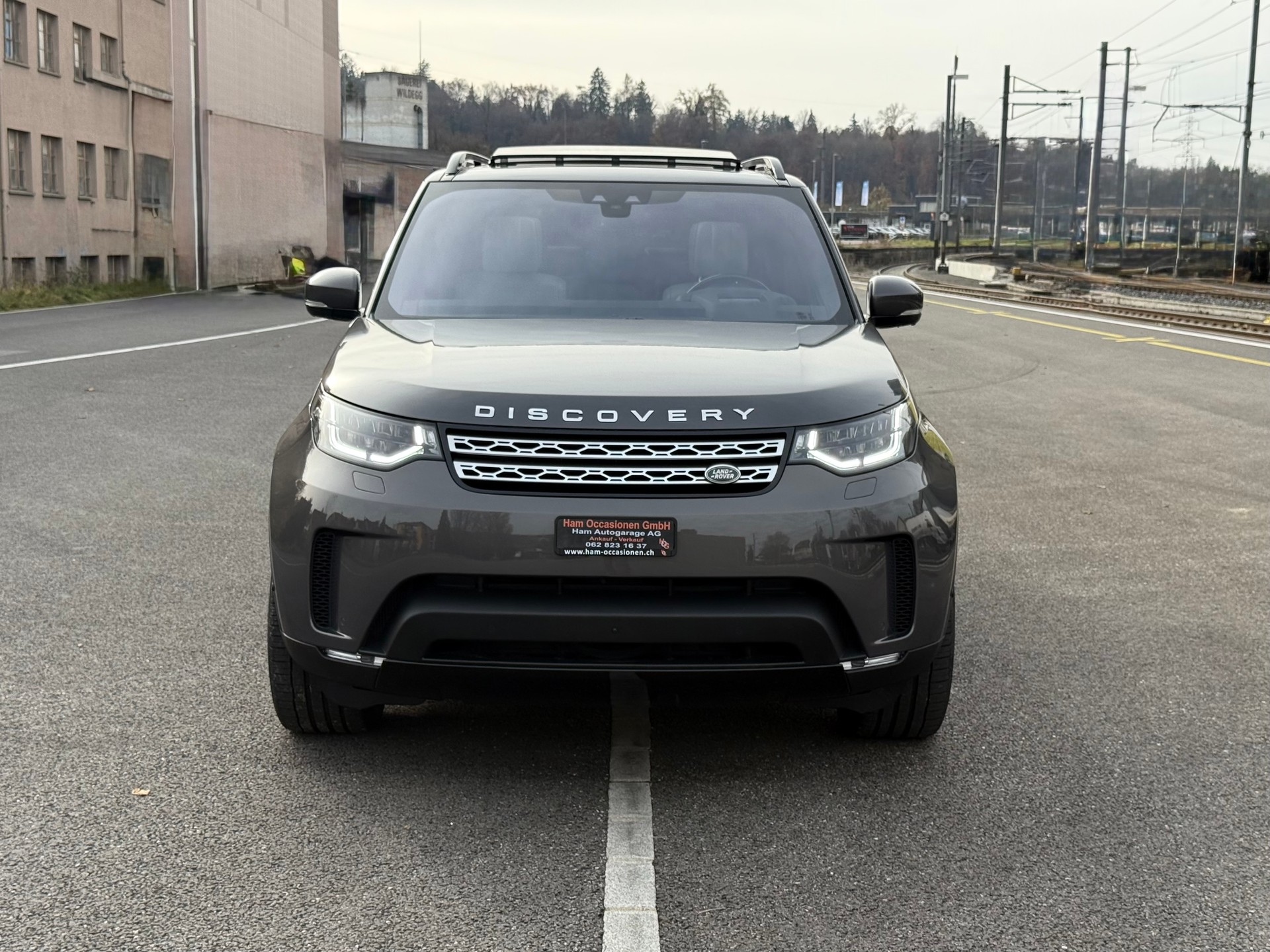 LAND ROVER Discovery 3.0 Si6 HSE Luxury Automatic-image-0