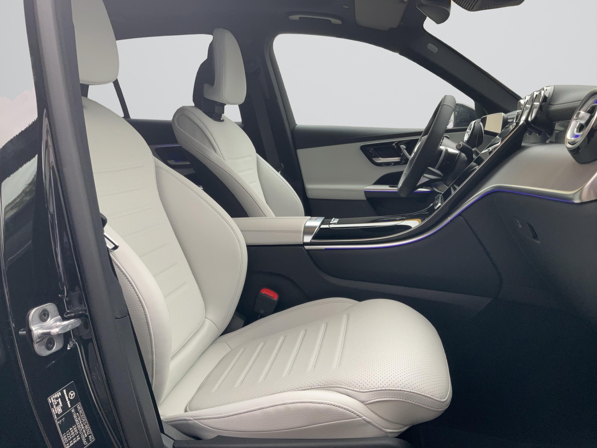 MERCEDES-BENZ GLC 300 de 4MATIC EQ Star AMG Line-image-6
