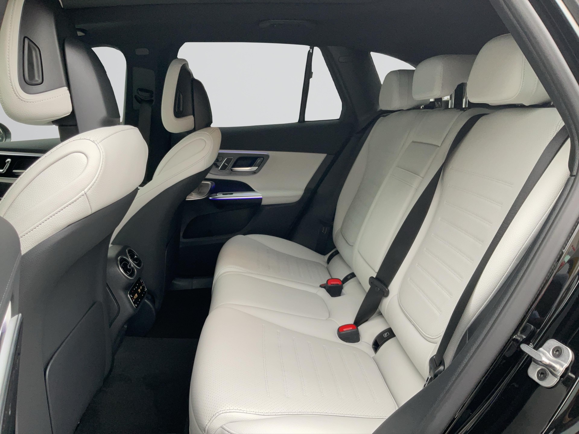 MERCEDES-BENZ GLC 300 de 4MATIC EQ Star AMG Line-image-7