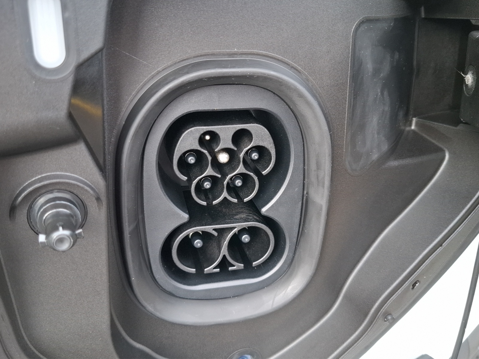 VW ID. Buzz Cargo Pro-image-15
