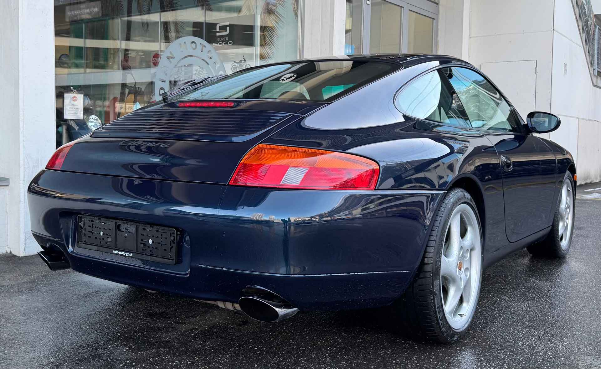 PORSCHE 911 Carrera-image-4