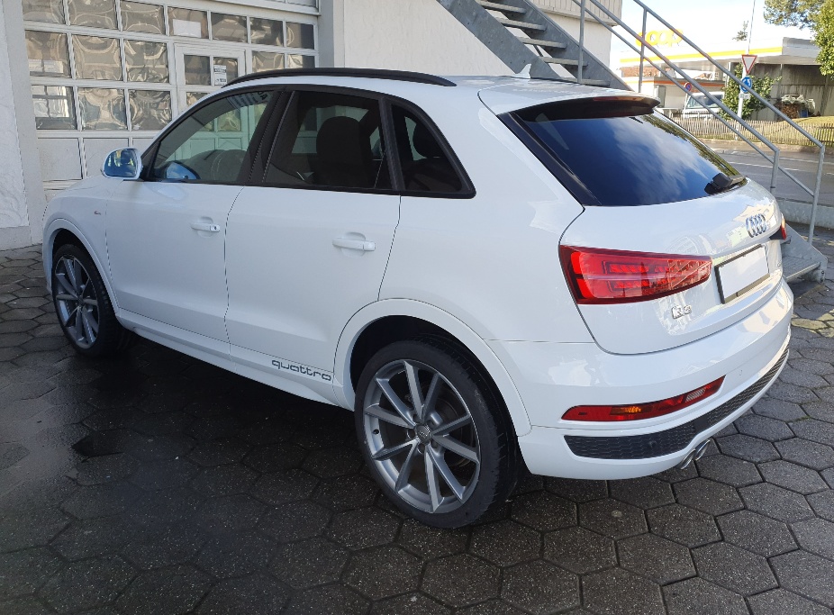 AUDI Q3 2.0 TDI Quattro S-Tronic-image-3