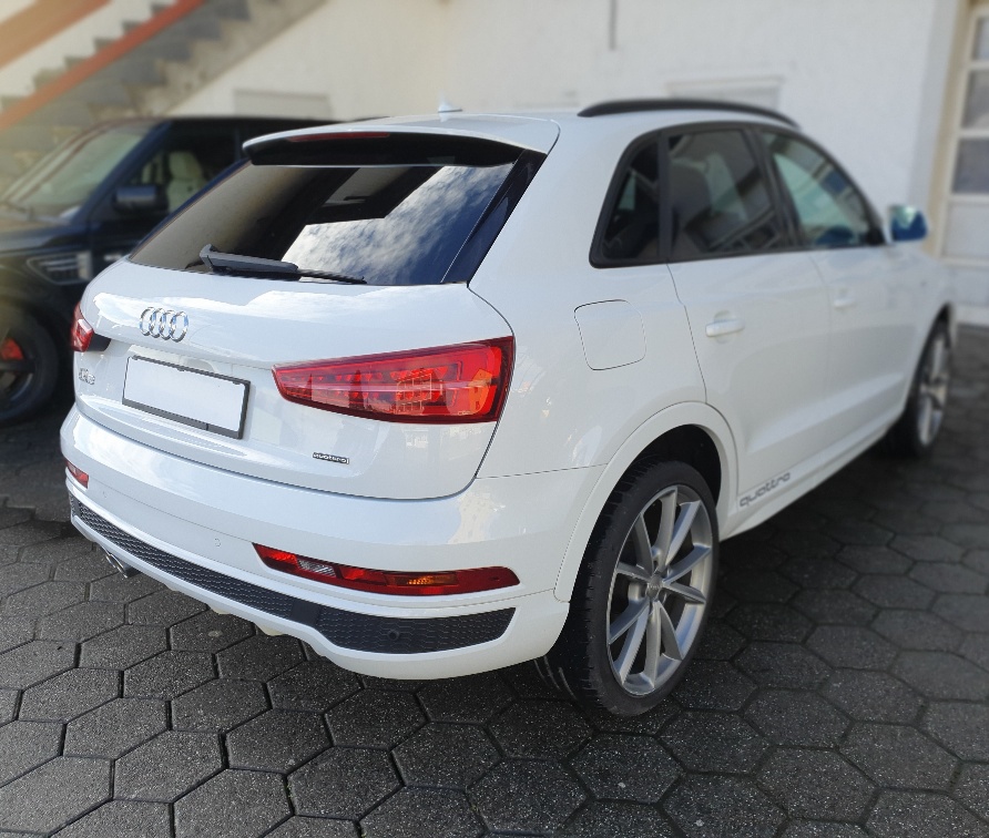 AUDI Q3 2.0 TDI Quattro S-Tronic-image-2